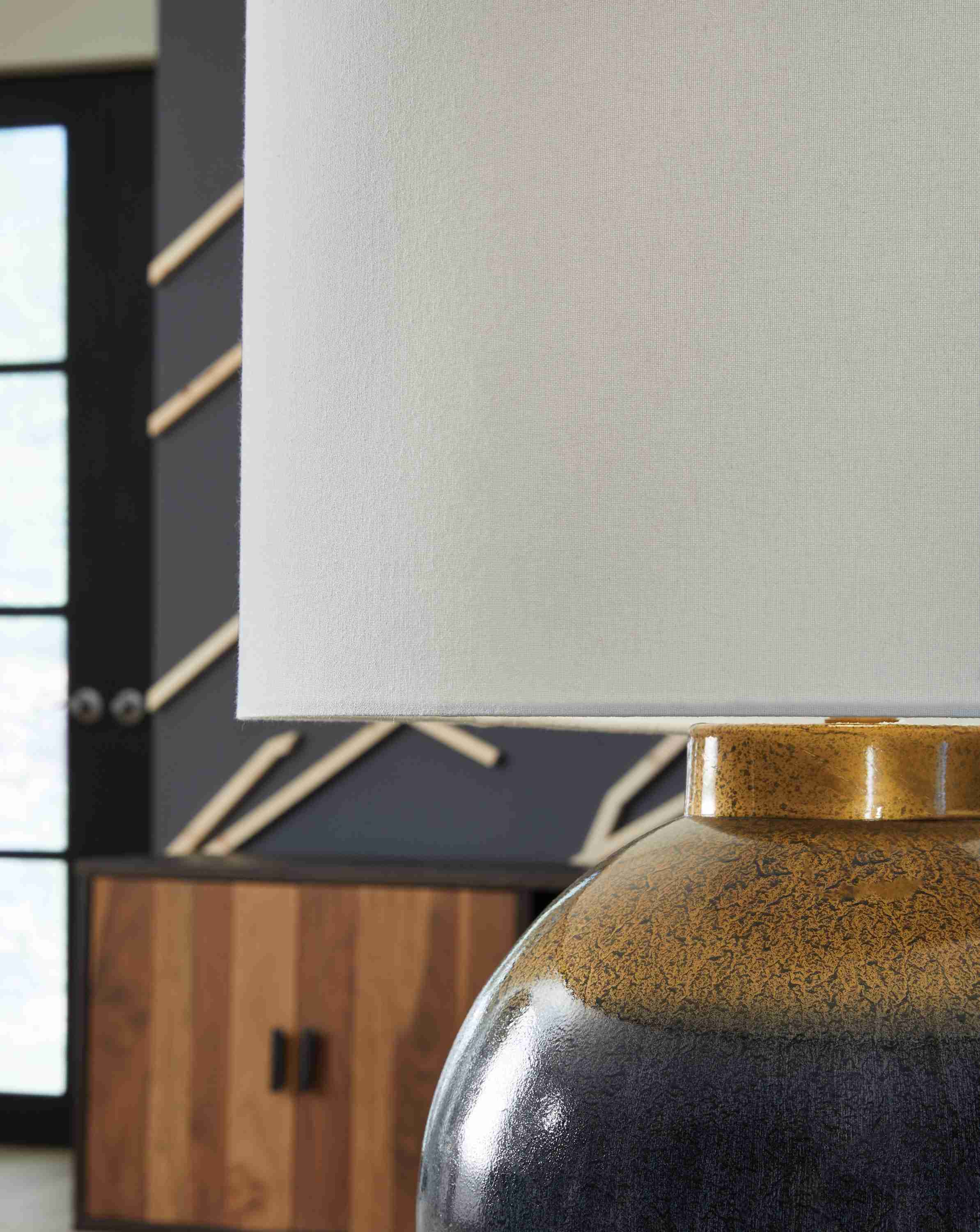 Adara - Metal Table Lamp - Blue / Gold Finish - Image 2