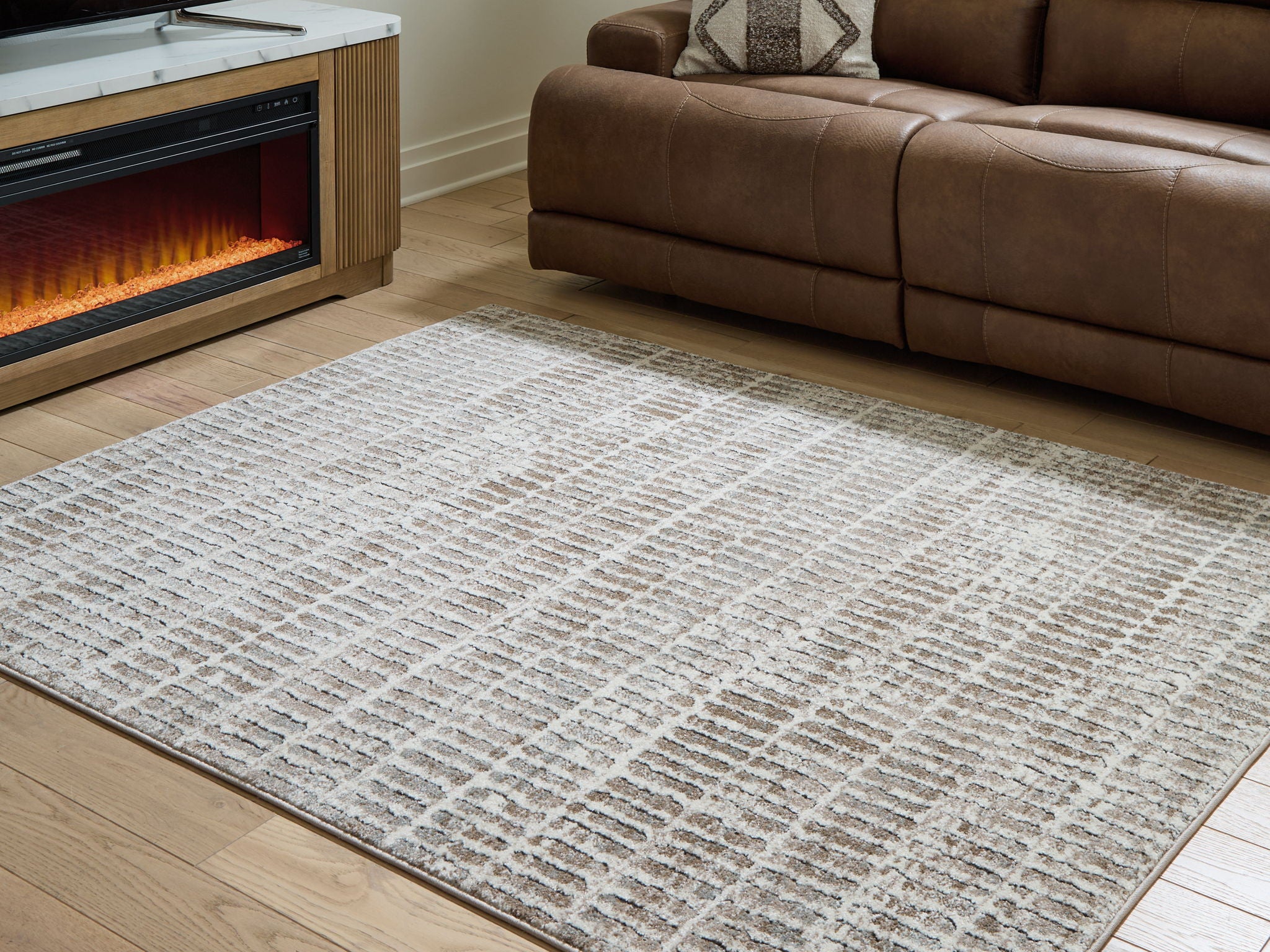 Fuadwick - Rug - Image 3