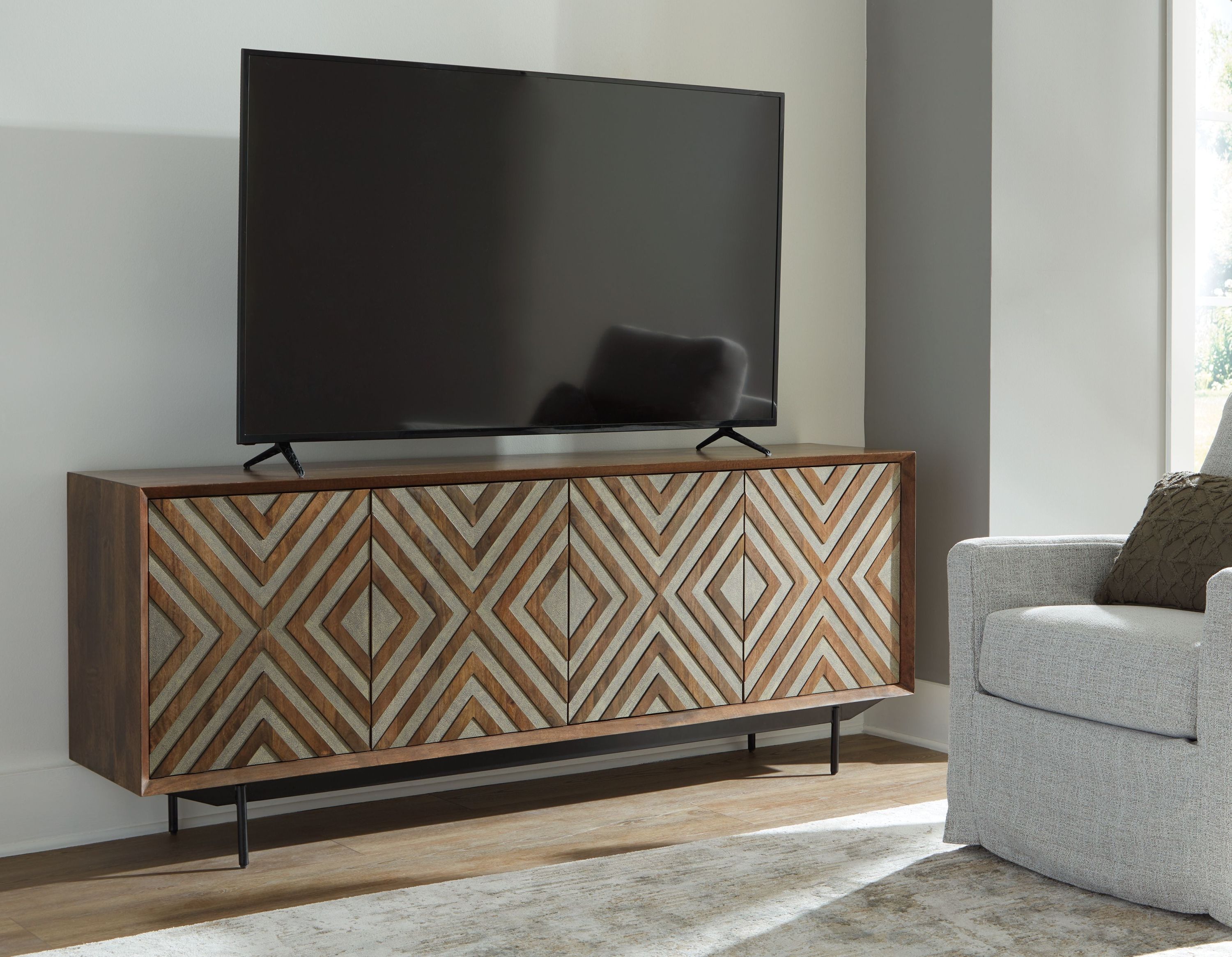 Dreggan - Accent Cabinet - Brown / Gold Finish - Image 2
