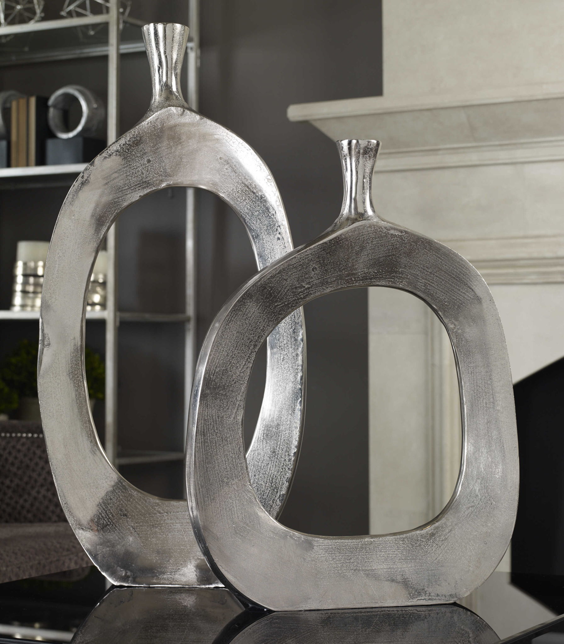 Cierra - Aluminum Vases (Set of 2) - Pearl Silver - Image 2