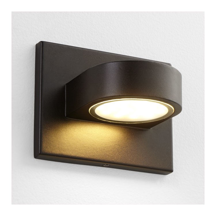 Eris Single-Light Outdoor Wall Sconce – Oiled Bronze