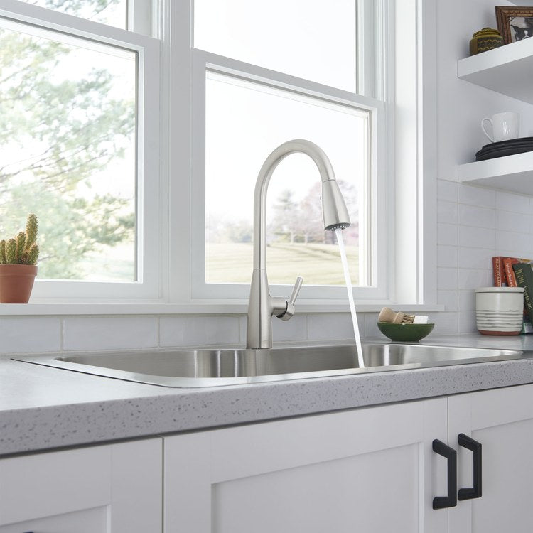 Hillsdale Single-Handle Pull-Down Kitchen Faucet with Dual Spray Head - Stainless Steel - Image 3