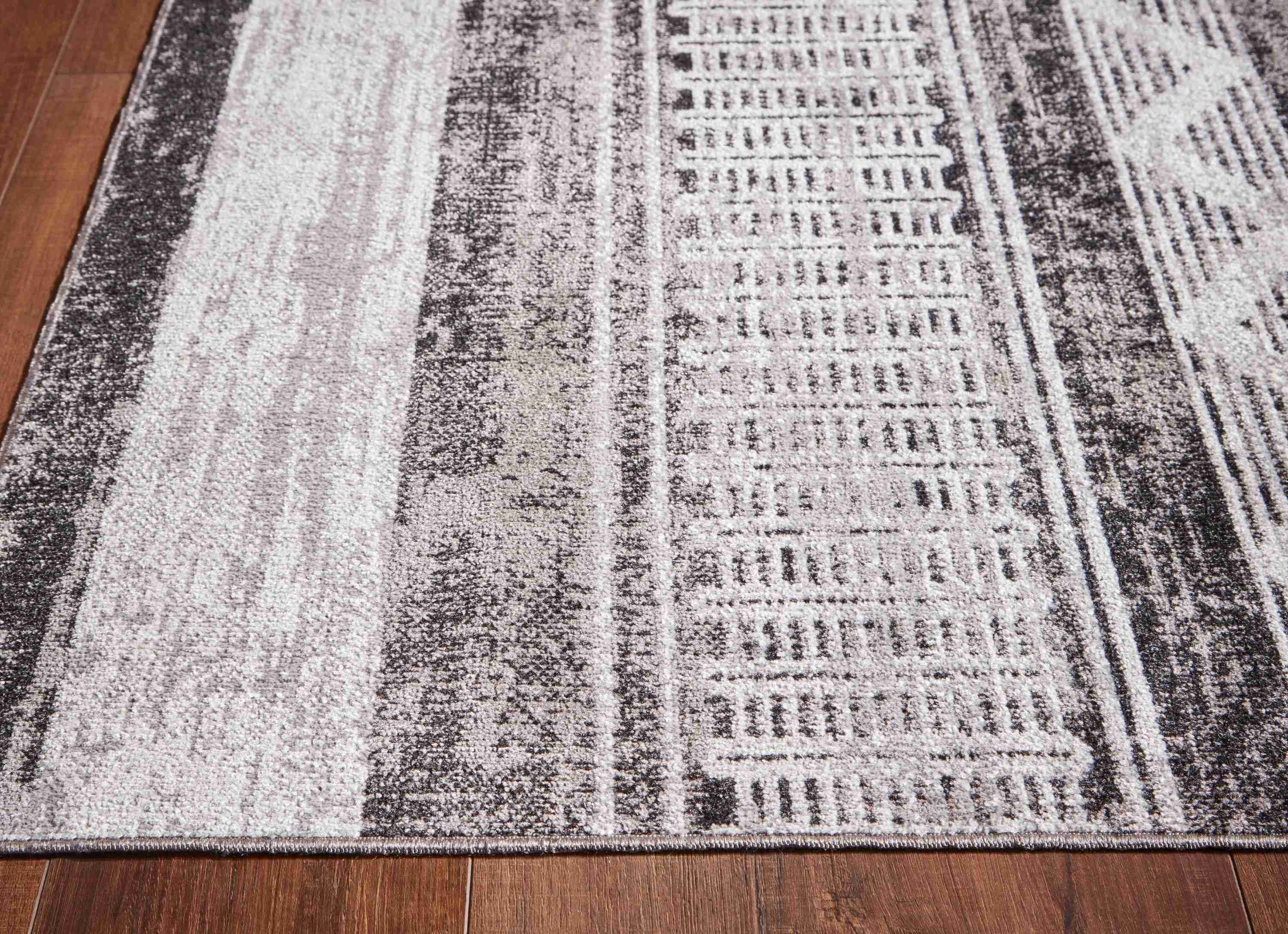 Henchester - Rug - Image 2