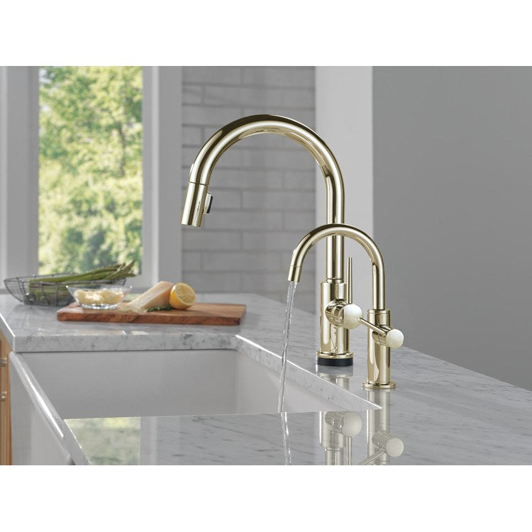 Kitchen Faucet Trinsic Touchless 1 Lever ADA CEC Brilliance Polished Nickel Pull Down 2 Function Gooseneck 360 DEG Swivel 1 Hole Deck Touch2O/MagnaTite 1.8 Gallons per Minute - Image 3