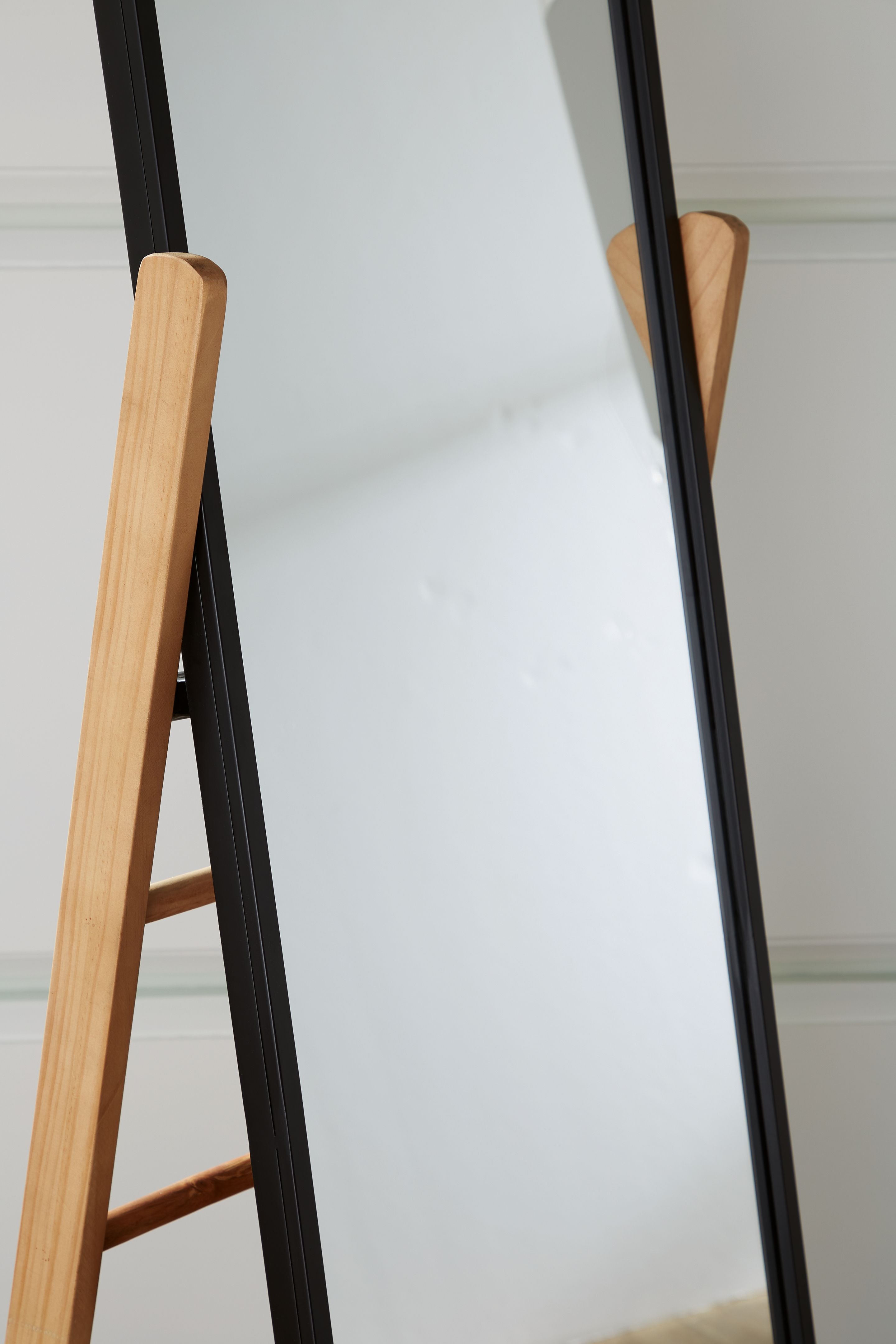 Bronick - Floor Mirror - Black / Brown - Image 2