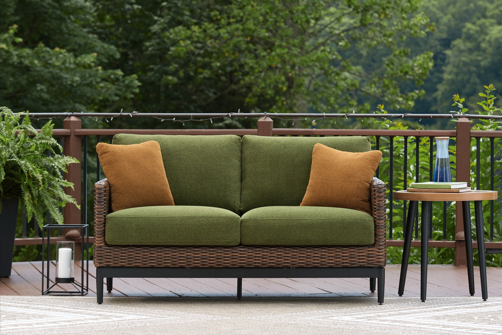 Horizon Hall - Loveseat With Cushion - Brown / Green - Image 2
