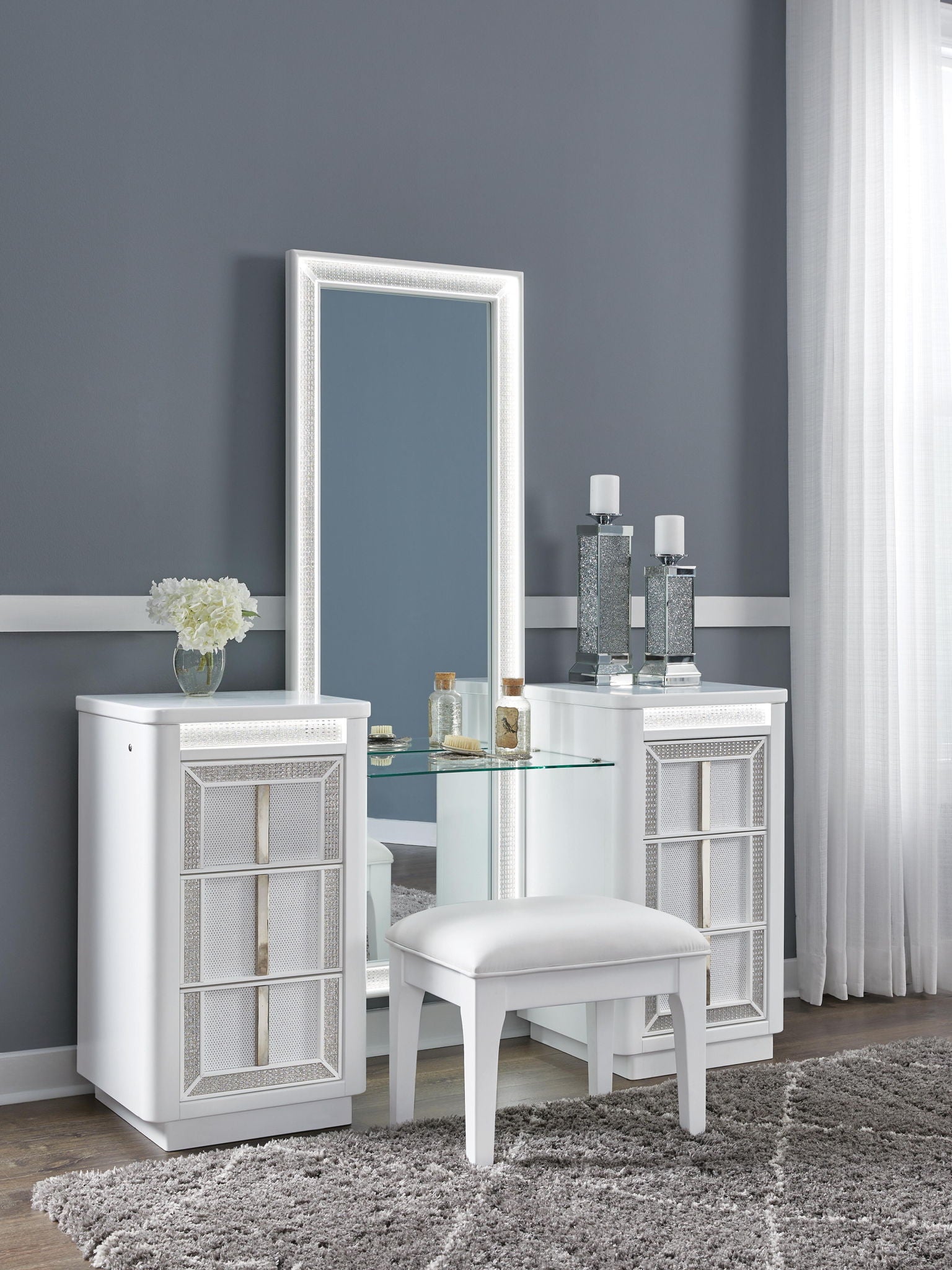 Chalanna - Vanity With Mirror - White - Image 2