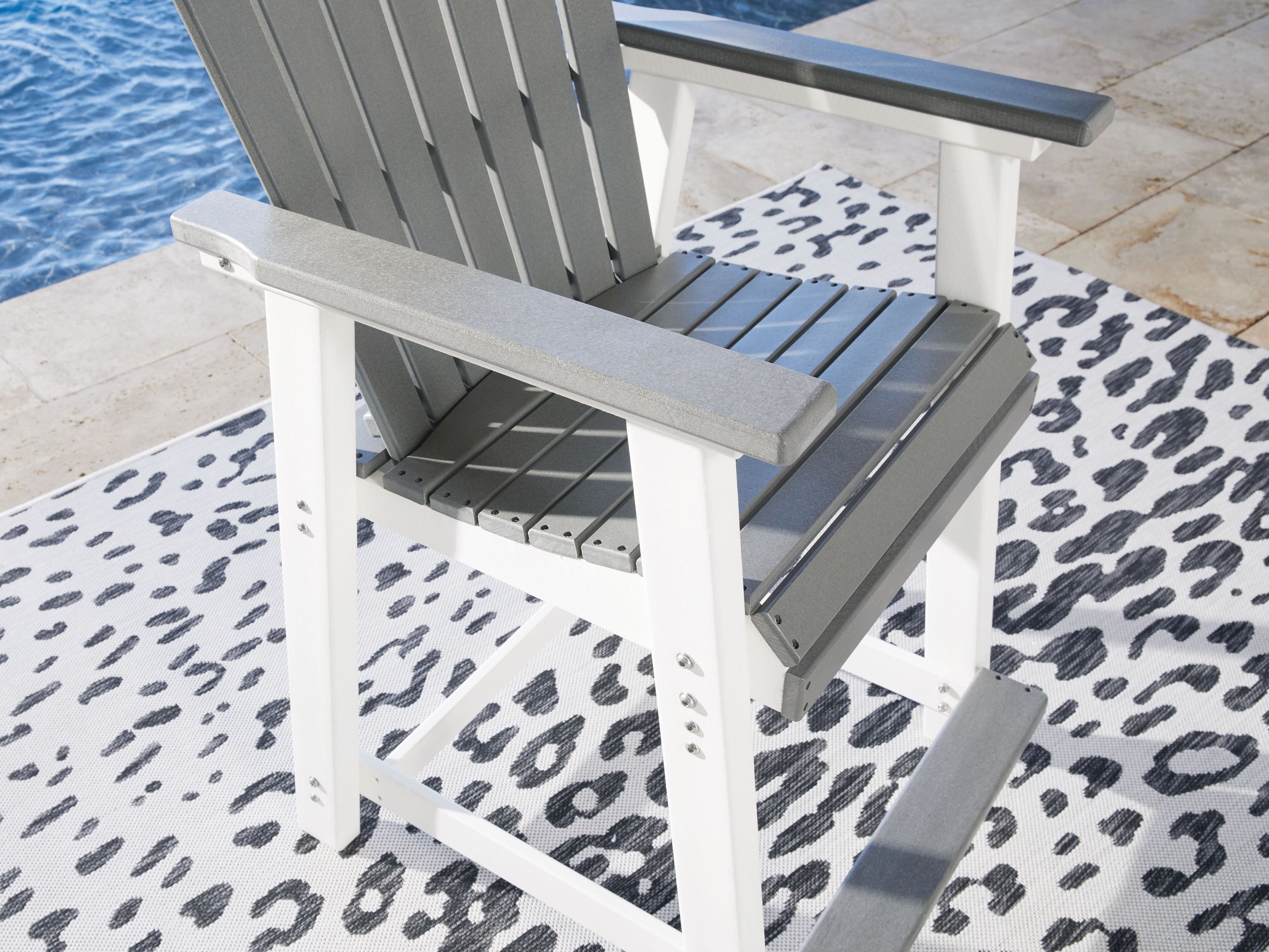 Transville - Barstool (Set of 2) - Gray / White - Image 3