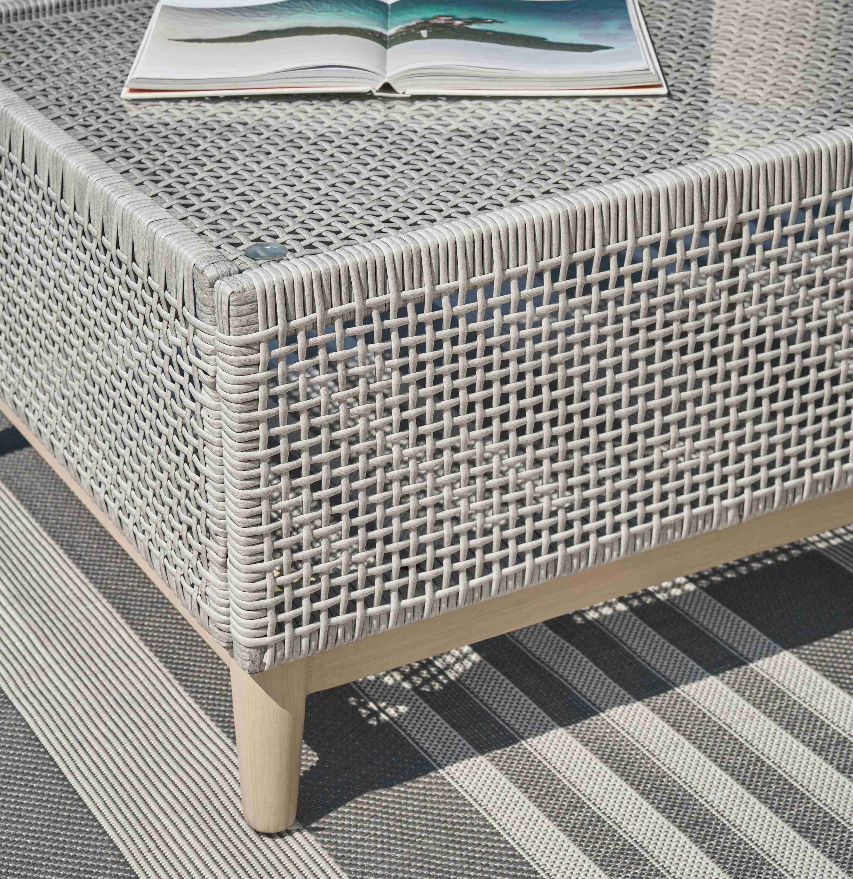 Seton Creek - Rectangular Cocktail Table - Gray - Image 3