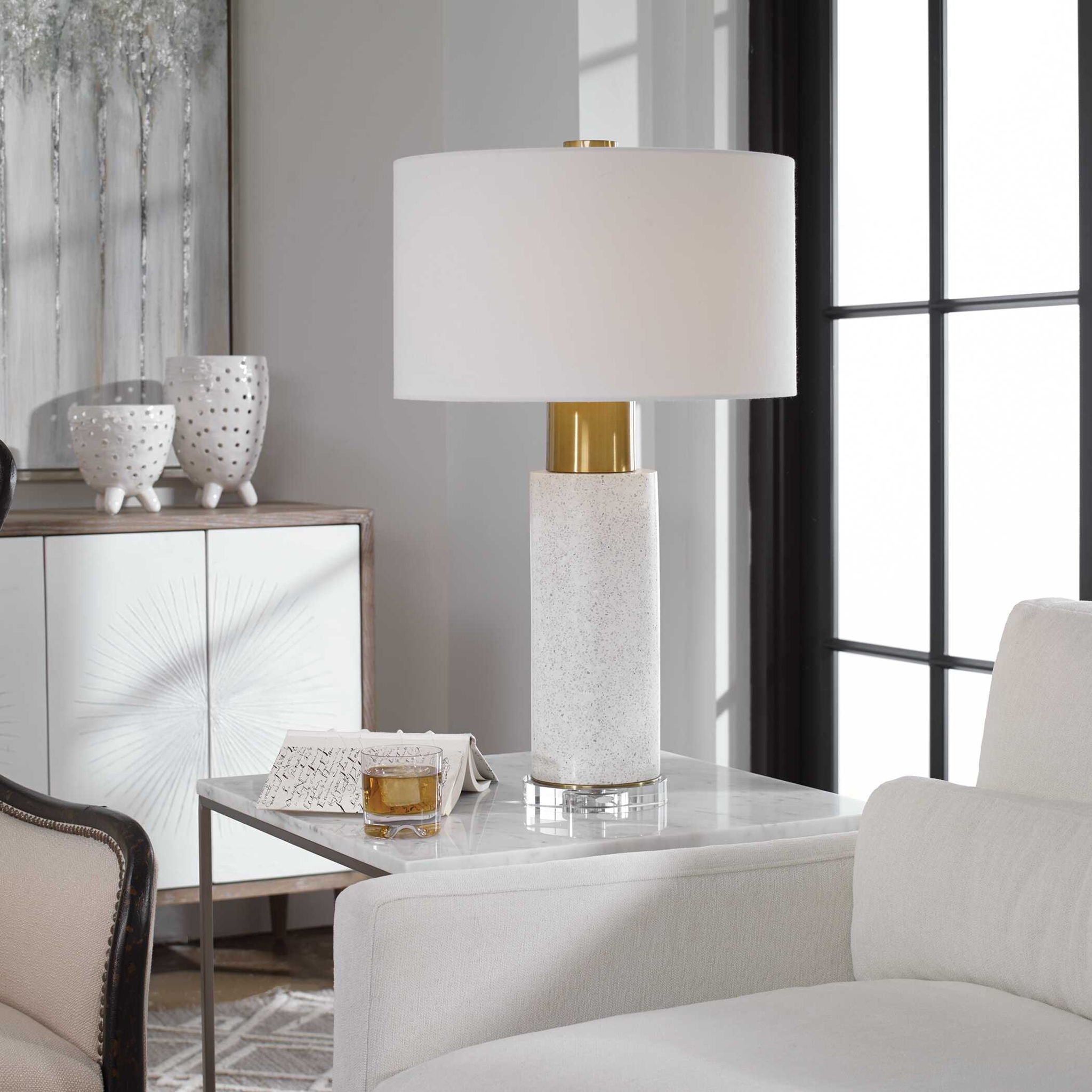 Vaeshon - Concrete Table Lamp - White - Image 3
