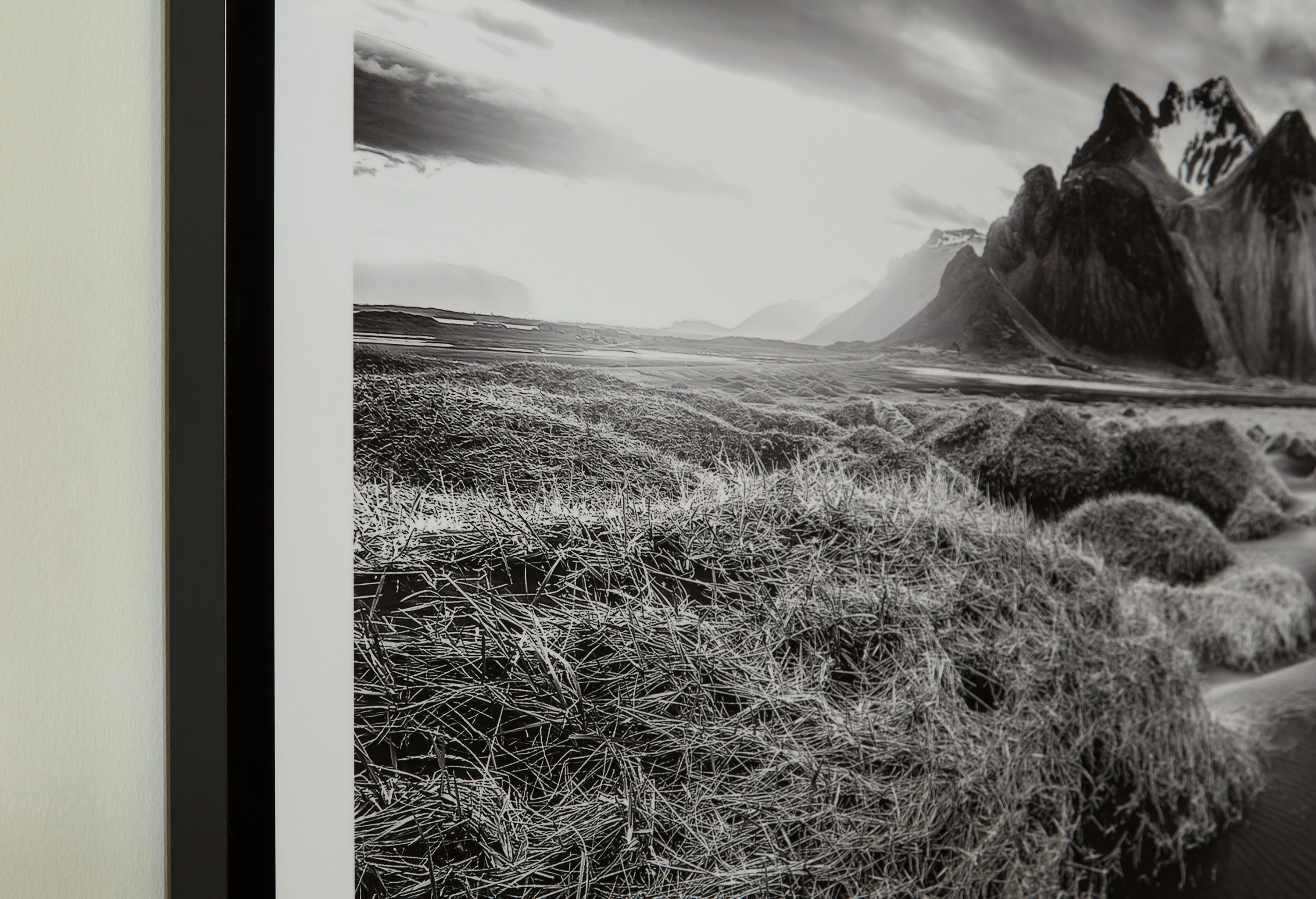 Delstone - Wall Art - Black / White - Image 3