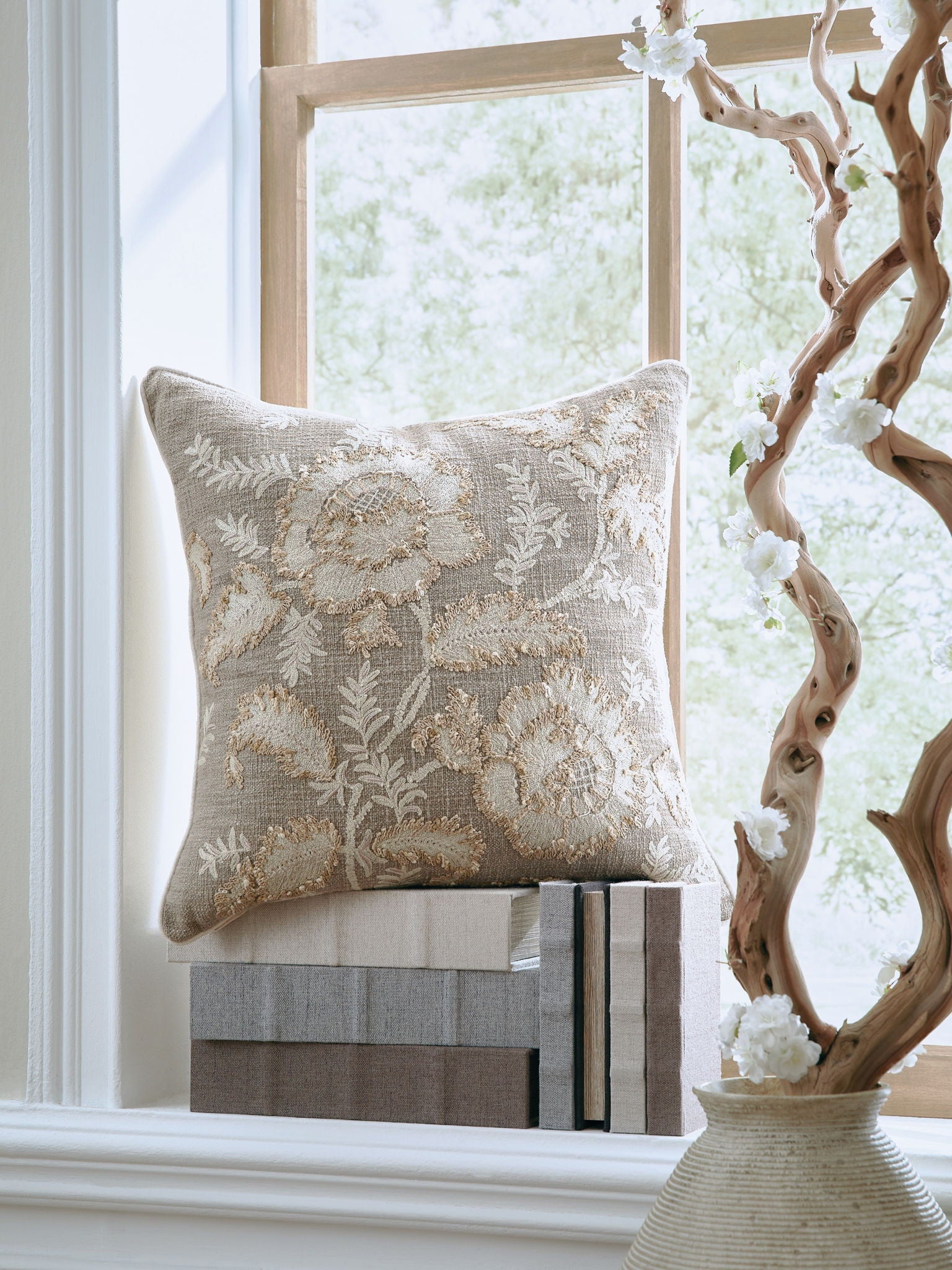 Viveka - Pillow - Image 2