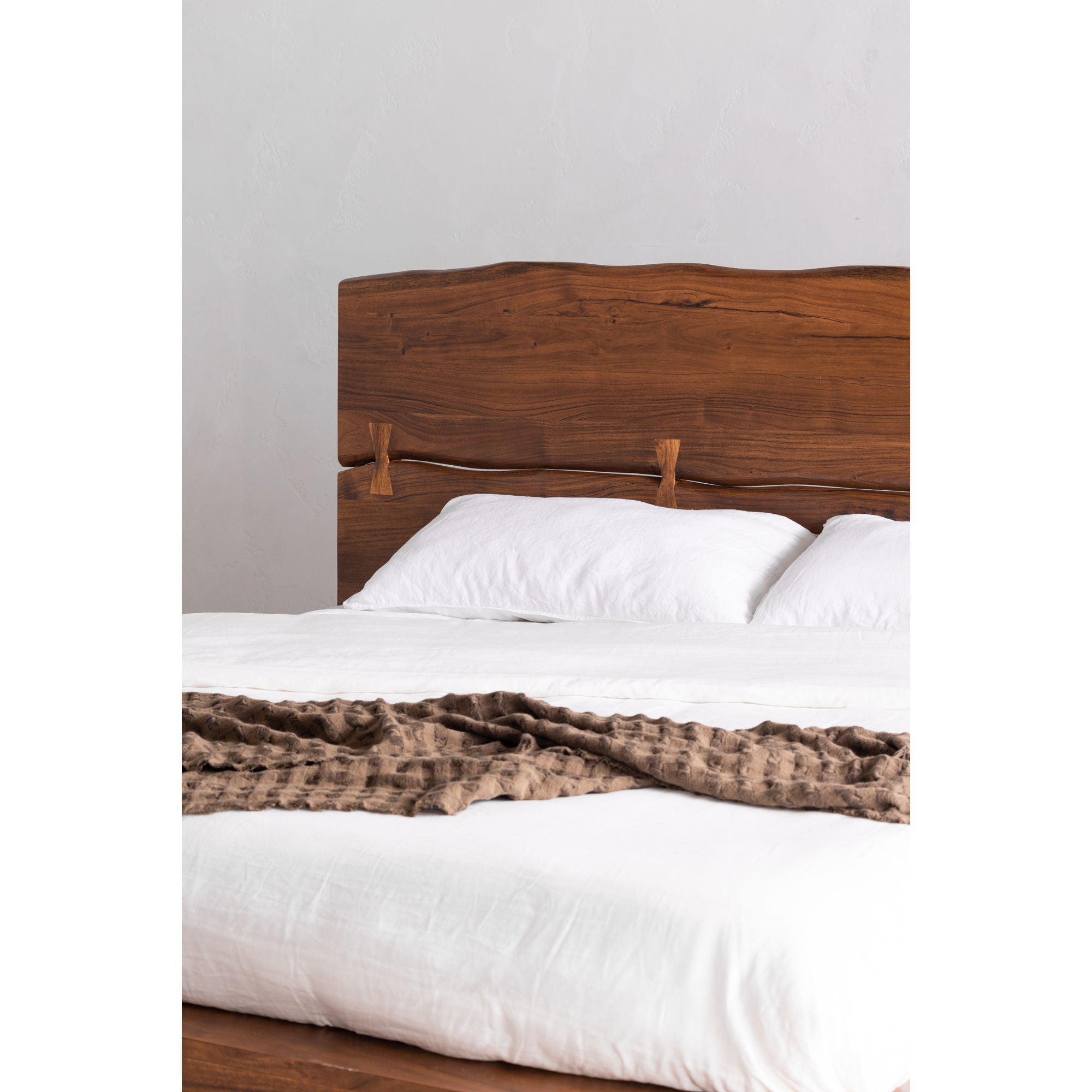 Madagascar - King Platform Bed - Light Brown - Image 2