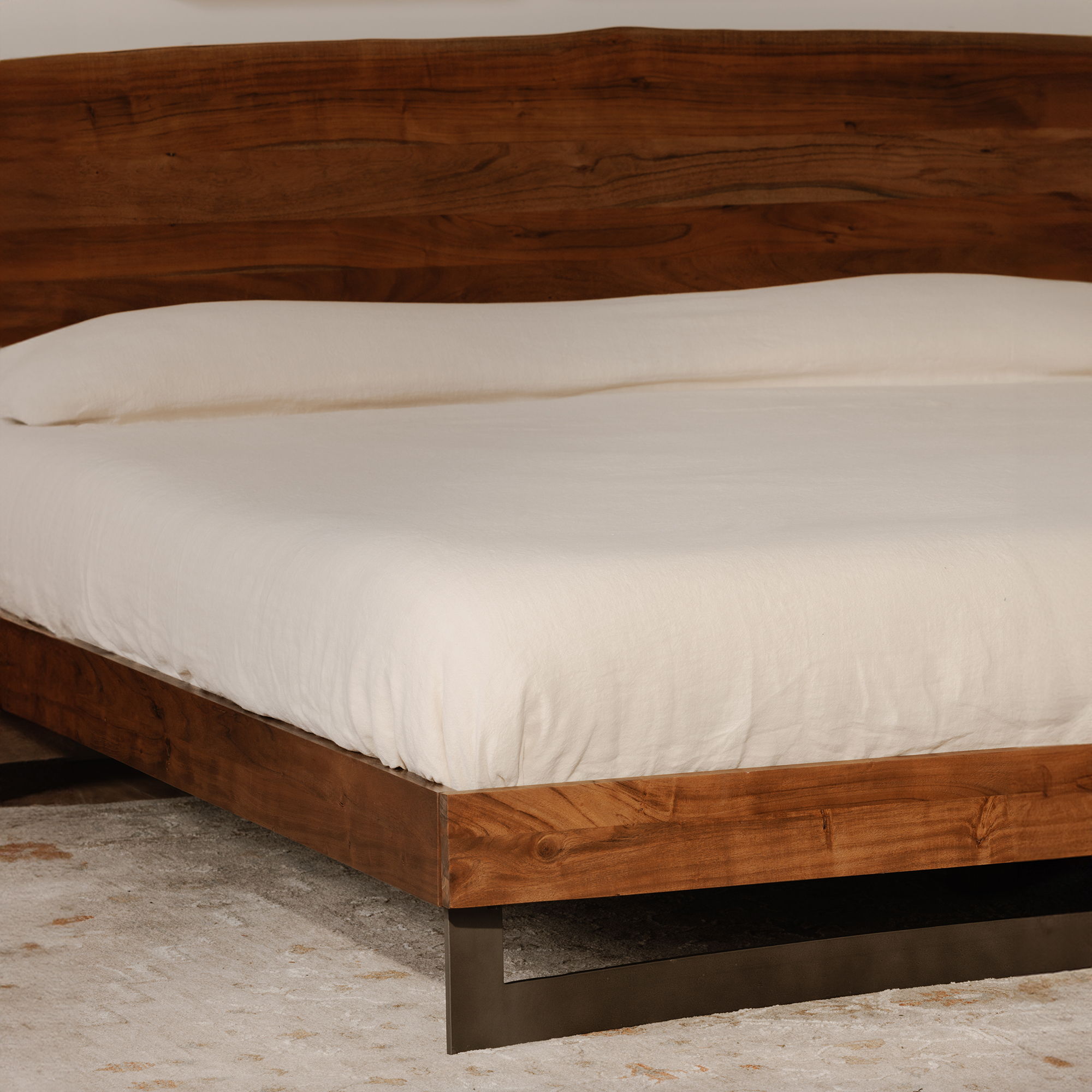 Bent - Queen Size Bed - Natural Stain - Image 3