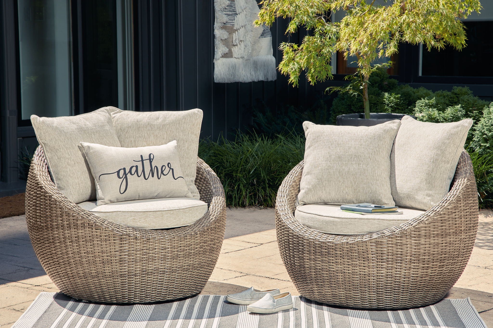 Danson - Swivel Lounge With Cushion - Image 2