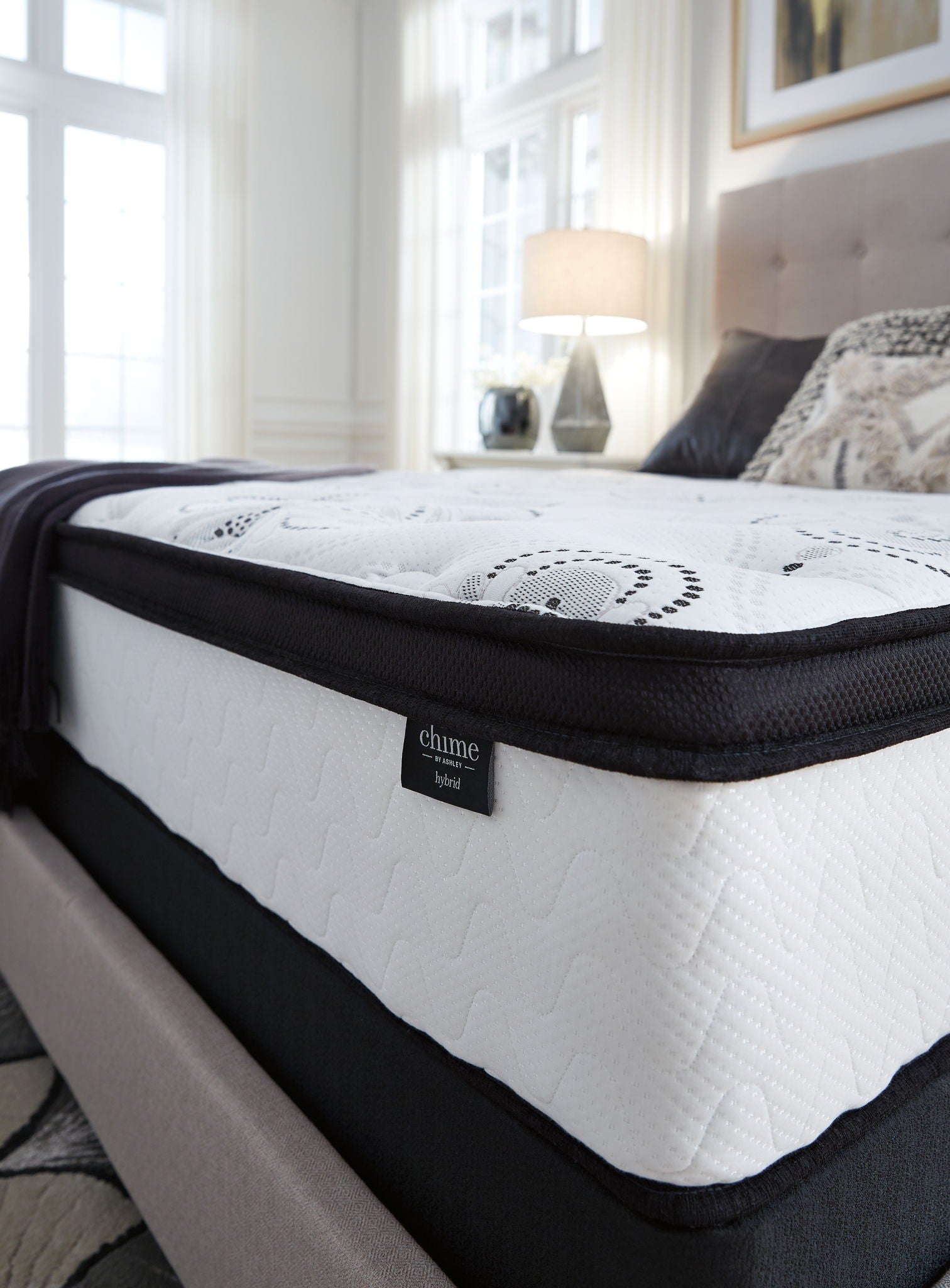 Chime 12 Inch Hybrid - Ultra Plush Hybrid Mattress - Image 2