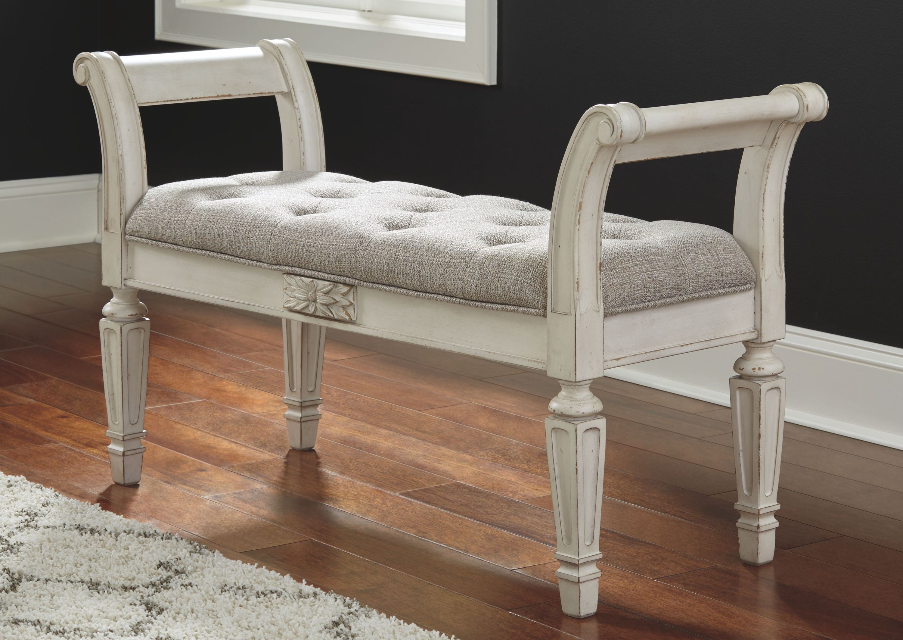 Realyn - Accent Bench - Antique White - Image 3