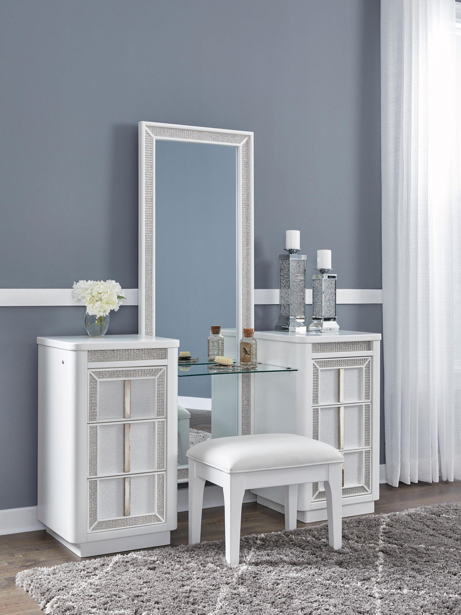 Chalanna - Vanity With Mirror - White - Image 3