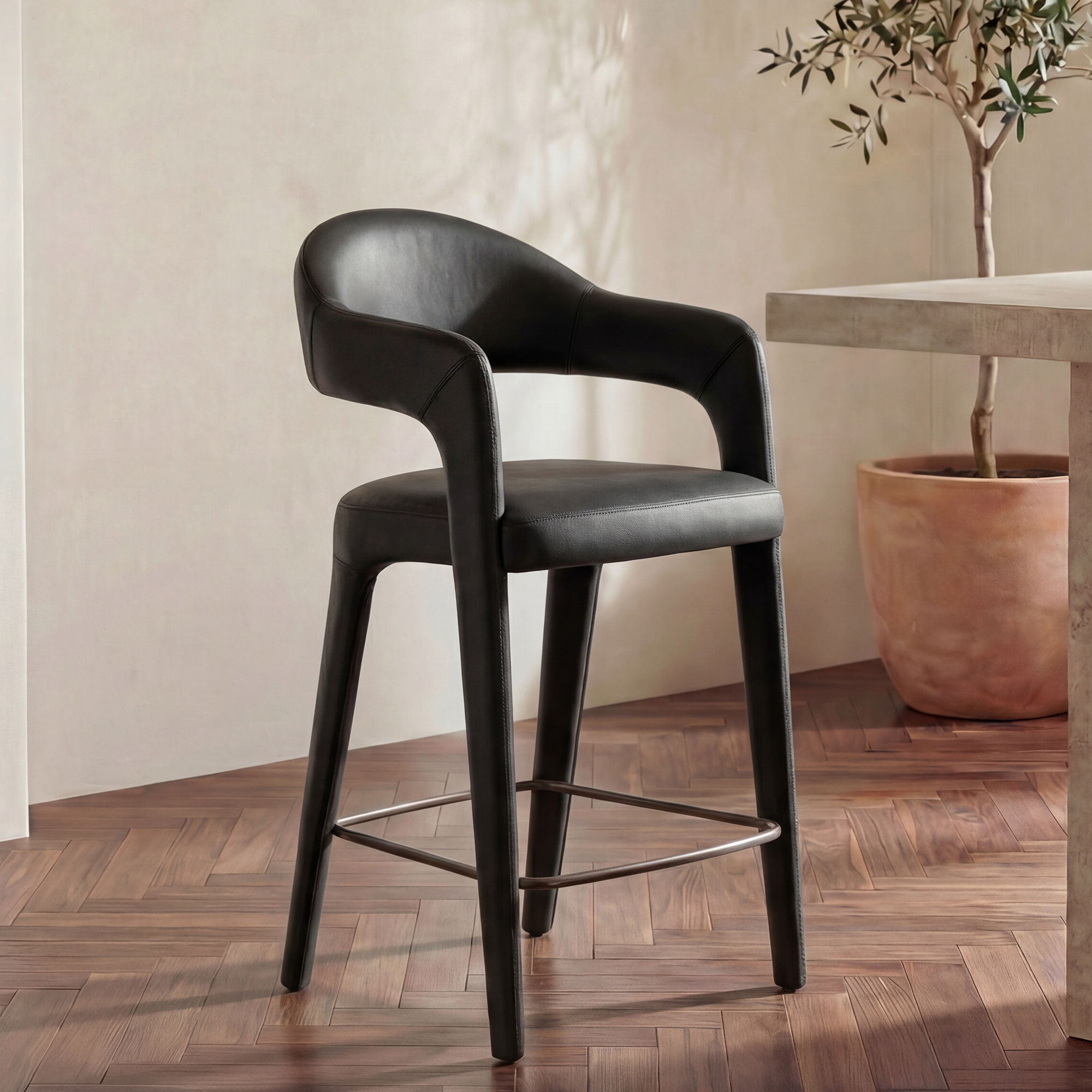 Martens – Counter Stool Leather – Black