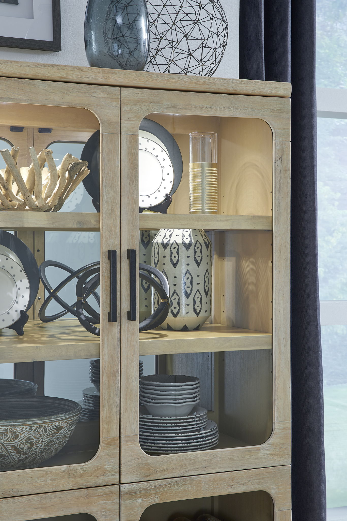 Somerset - Buffet Curio - Butternut and Omari Natural - Image 3