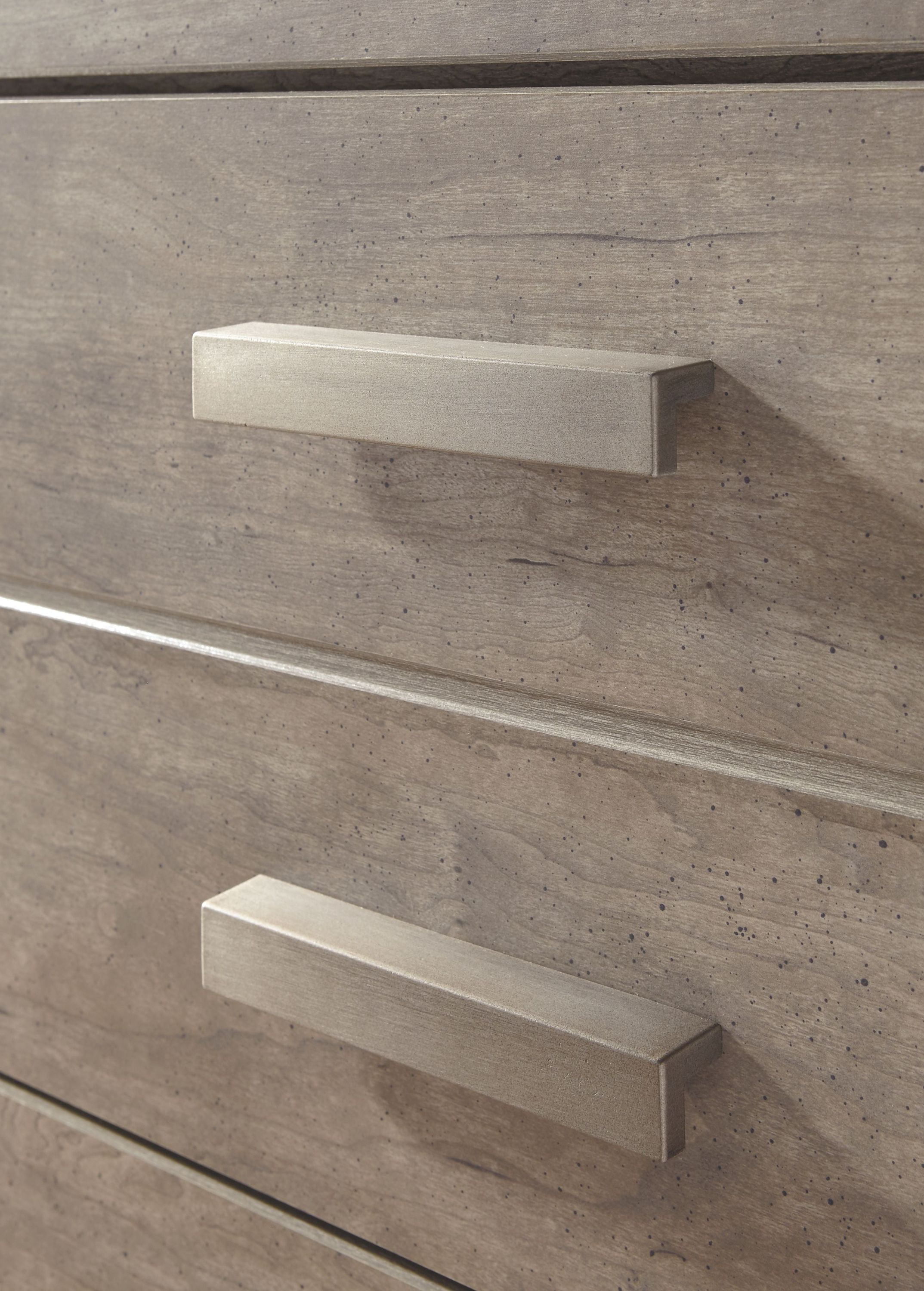 Culverbach - Five Drawer Chest - Gray - Image 3