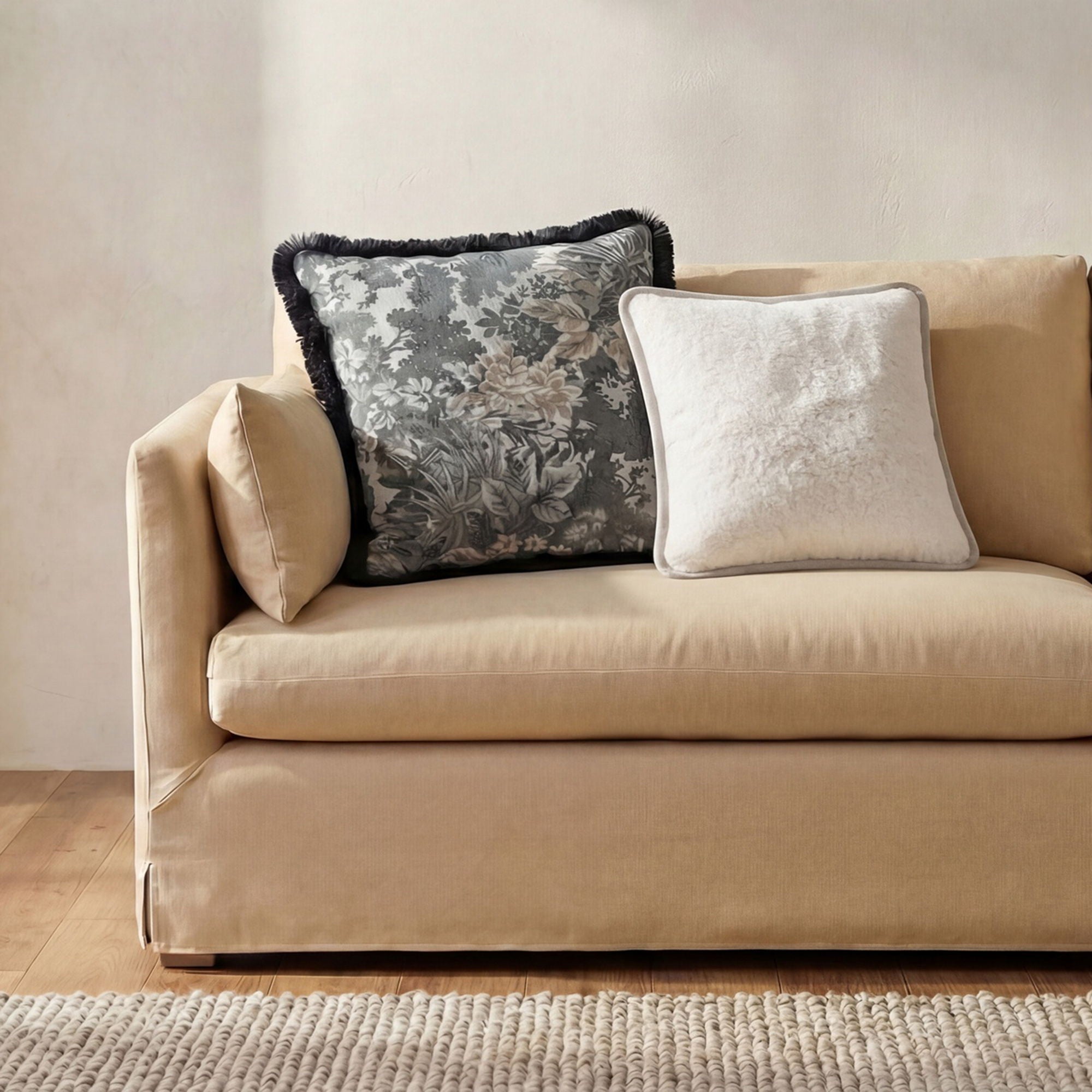Carr – 20” Cushion Faux Fur – Cream / White