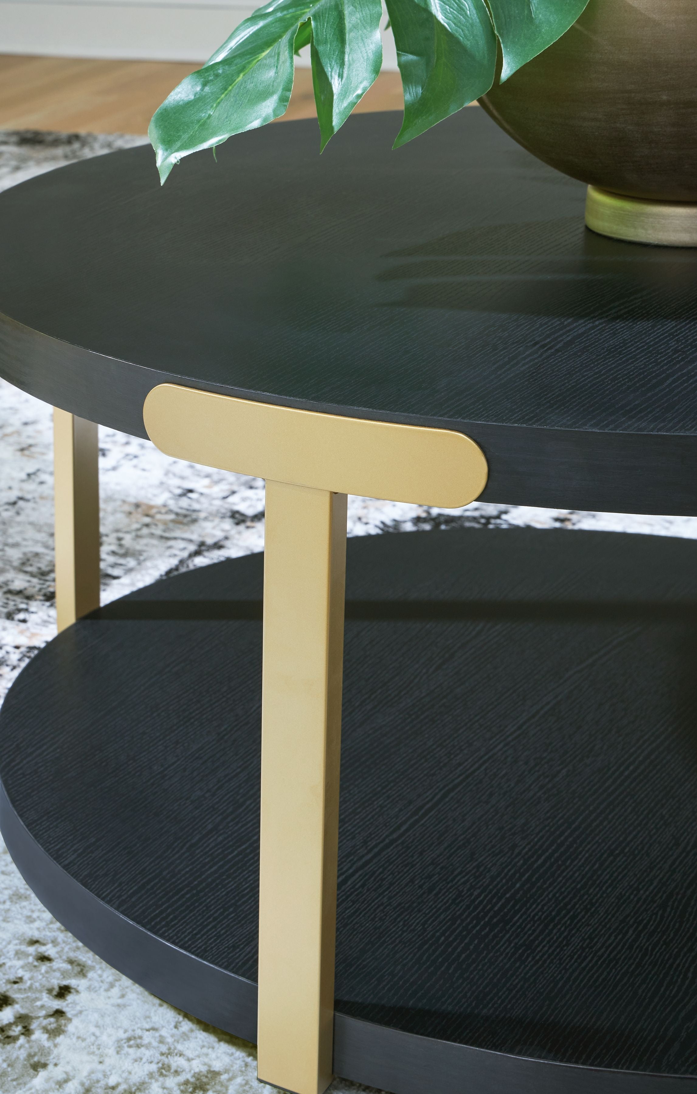 Shylore - Occasional Table Set (Set of 3) - Black / Brass Finish - Image 3