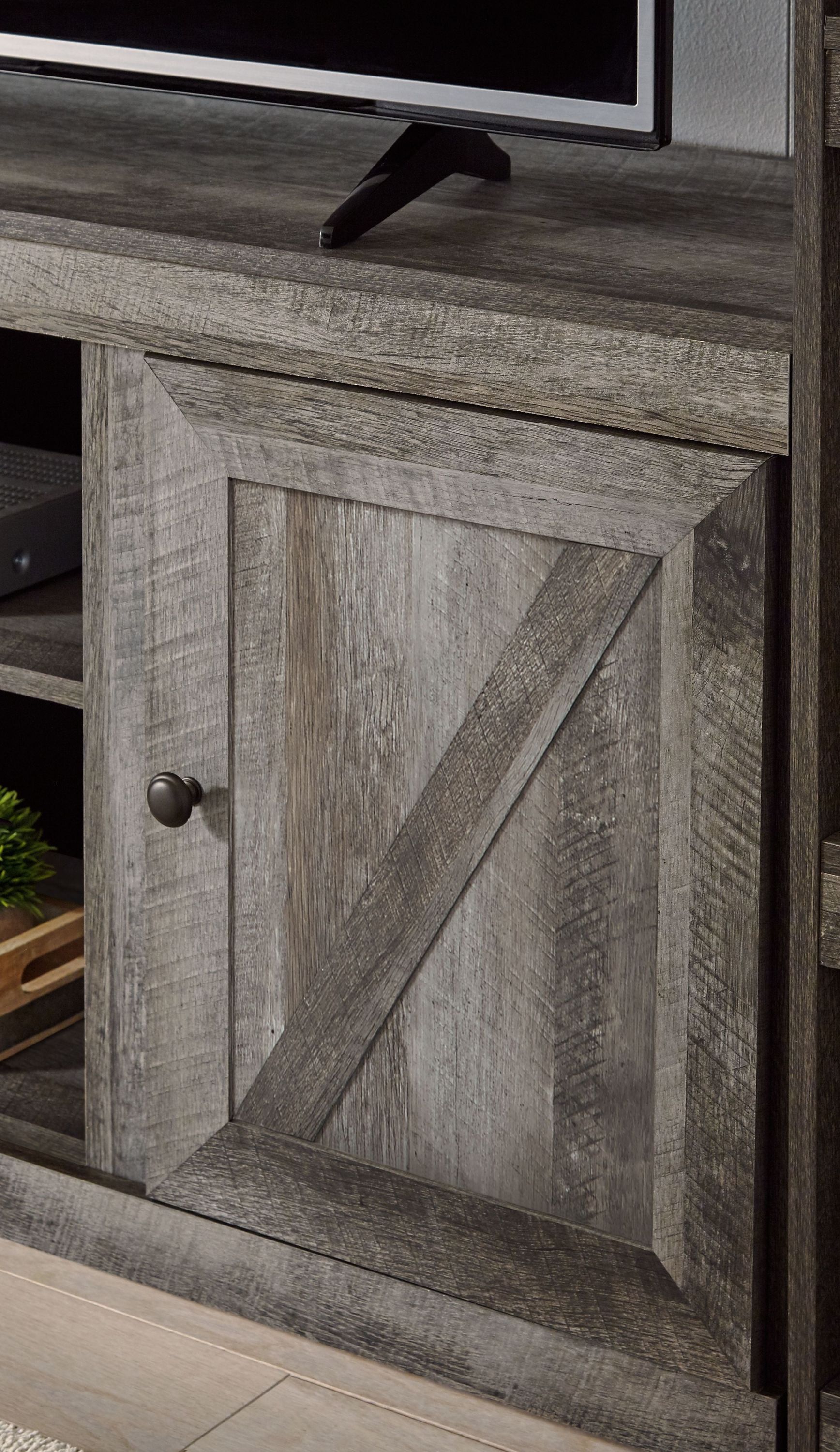 Wynnlow - 3-Piece Entertainment Center - Gray - Image 3