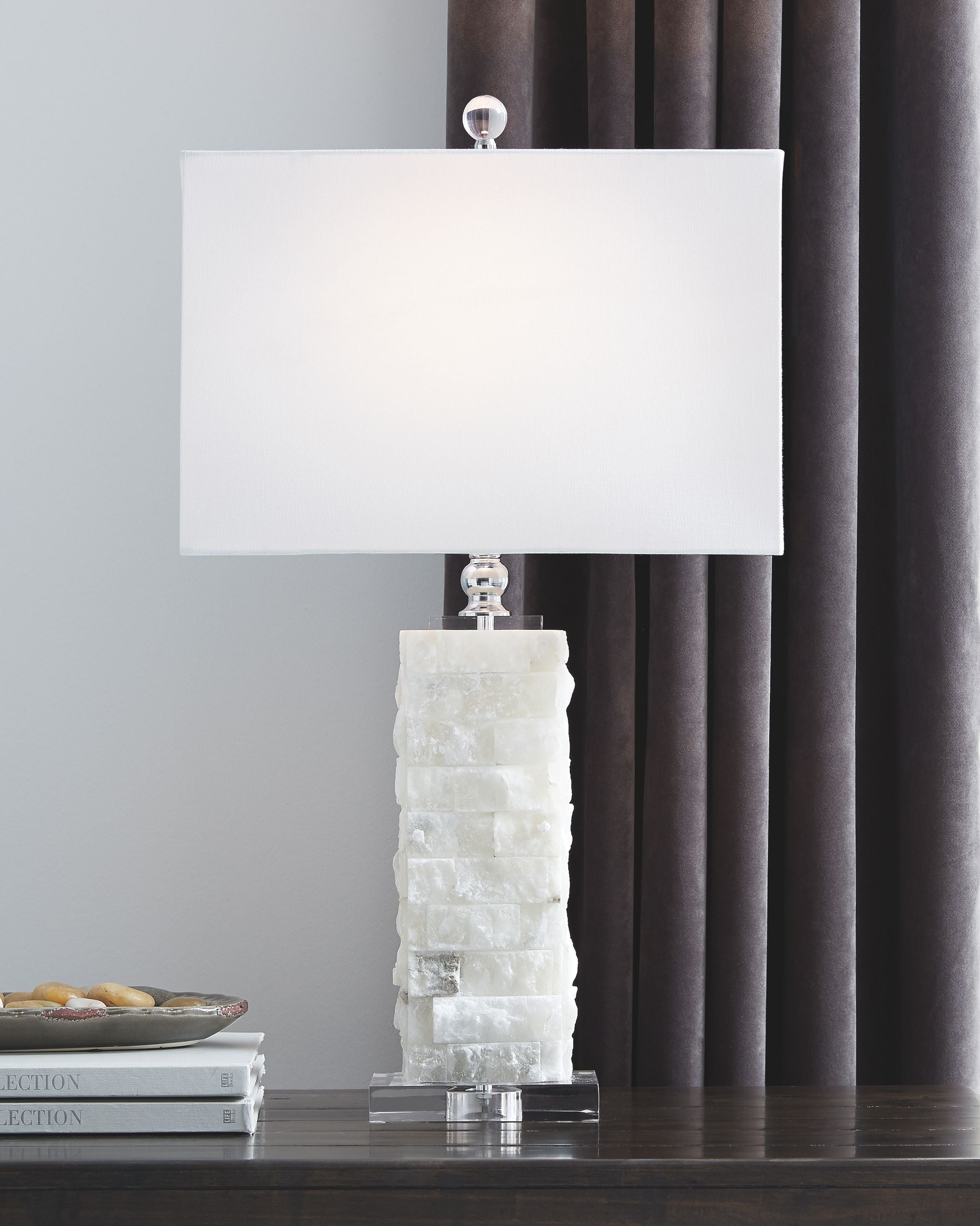 Malise - Alabaster Table Lamp  - White - Image 3