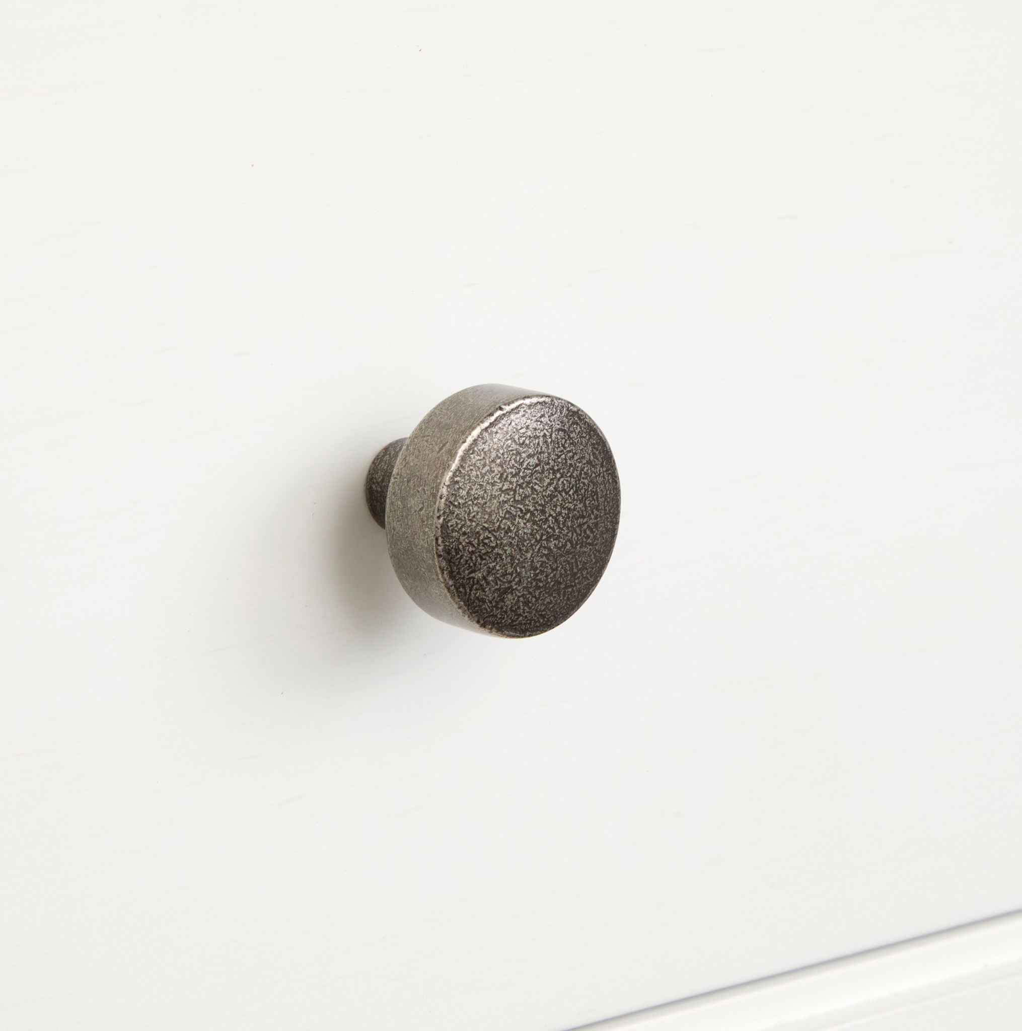 Kingston - Drawer Chest - Whisper White And Cerused Nutmeg - Image 3