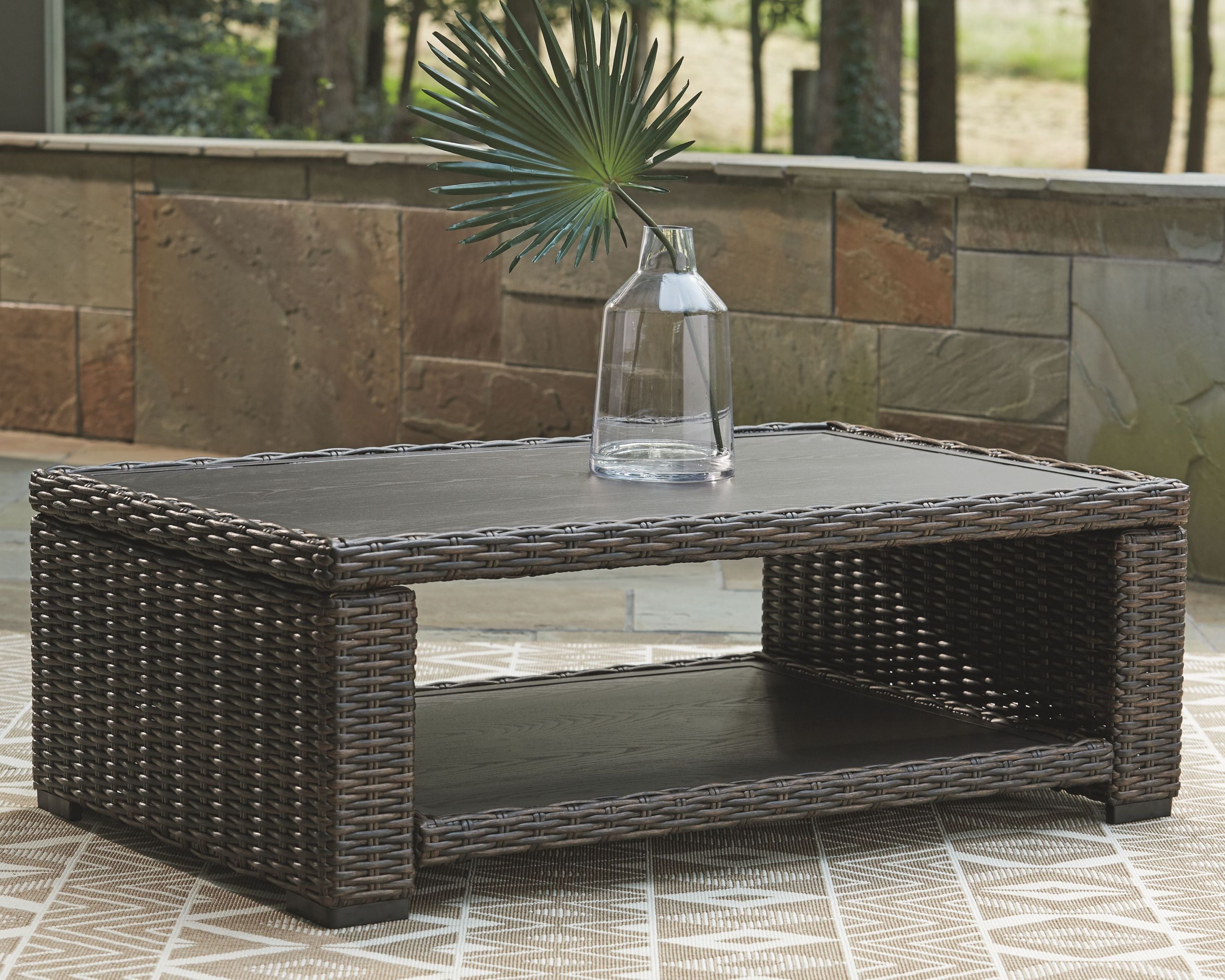Grasson Lane - Rectangular Cocktail Table - Brown - Image 2