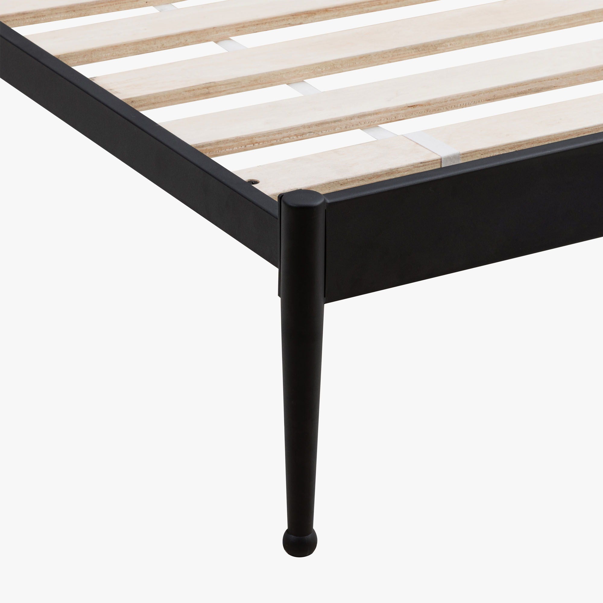 Metal Beds - Traditional Metal Bed - Image 2
