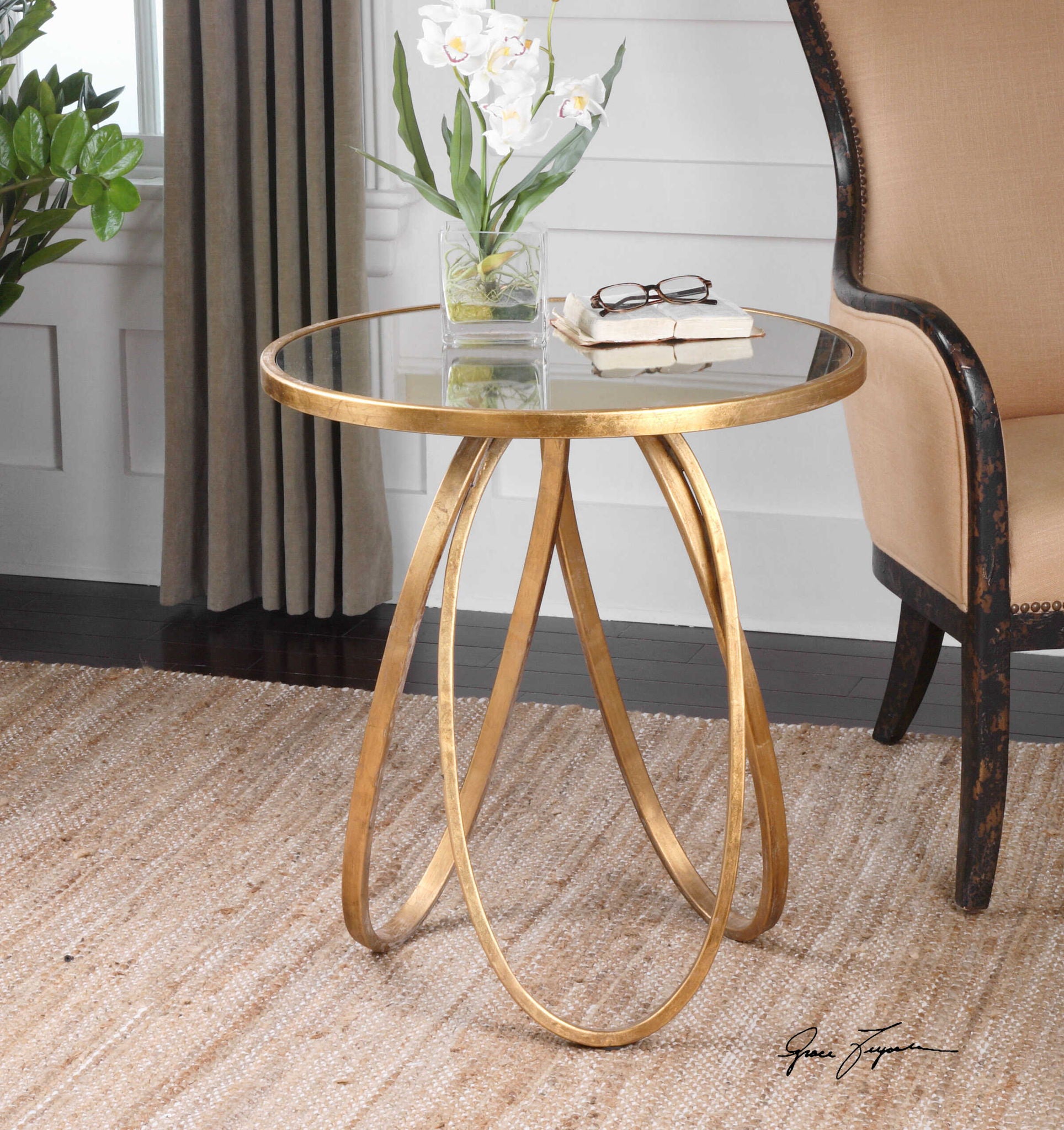 Montrez - Side Table - Gold - Image 2