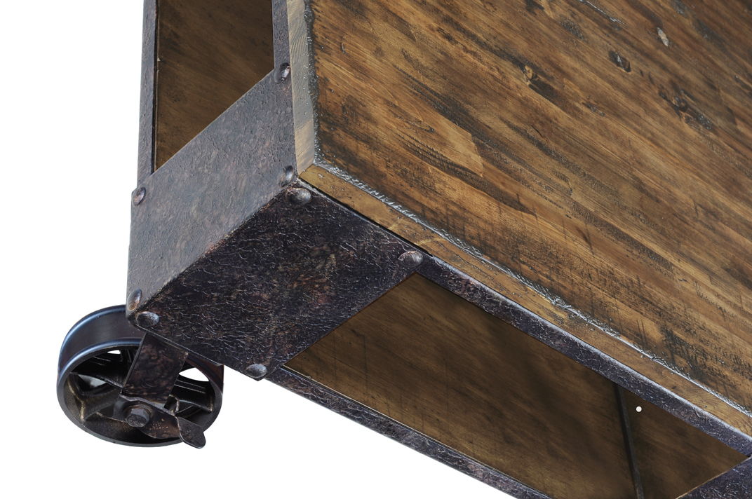 Pinebrook - Rectangular Cocktail Table (2 Braking Casters) - Distressed Natural Pine - Image 3