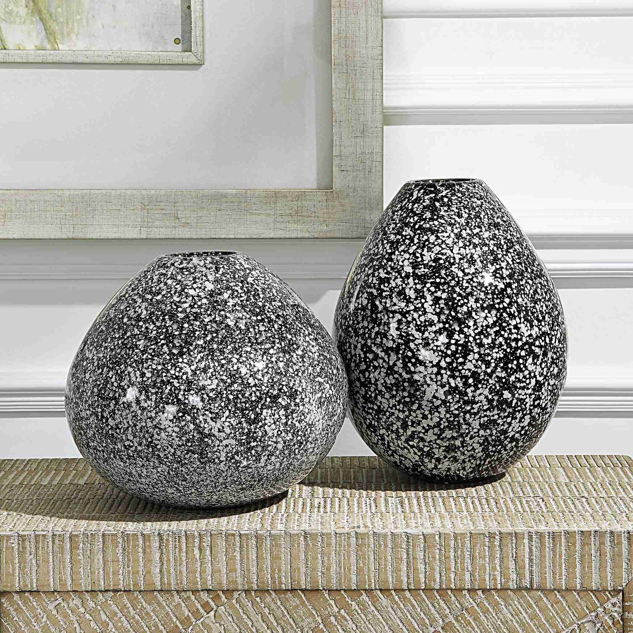 Cosmic - Black & White Vases (Set of 2) - Black - Image 3