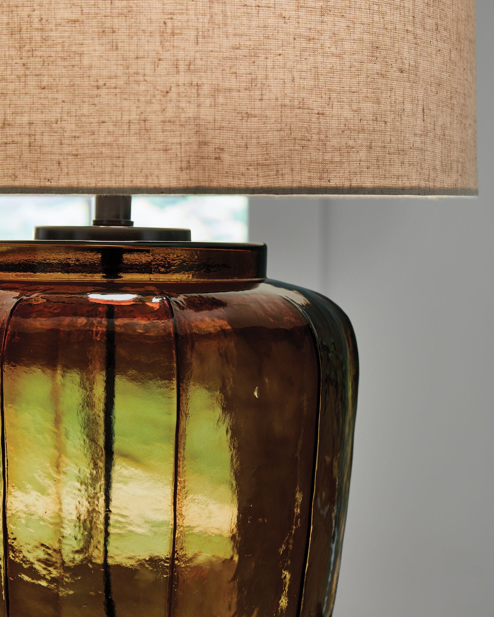 Bainmore - Glass Table Lamp - Amber - Image 2