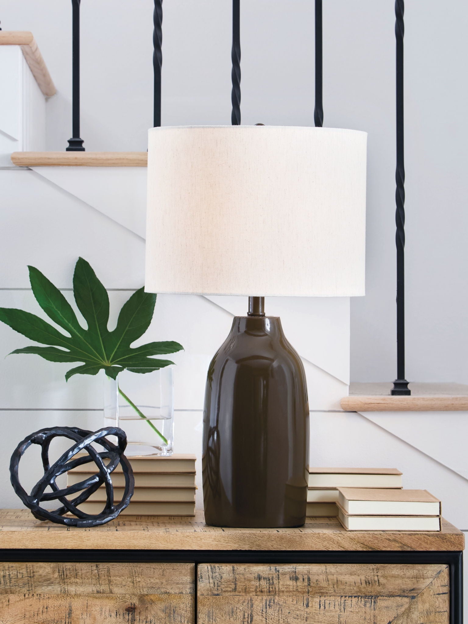 Jyler - Terracotta Table Lamp - Brown - Image 3