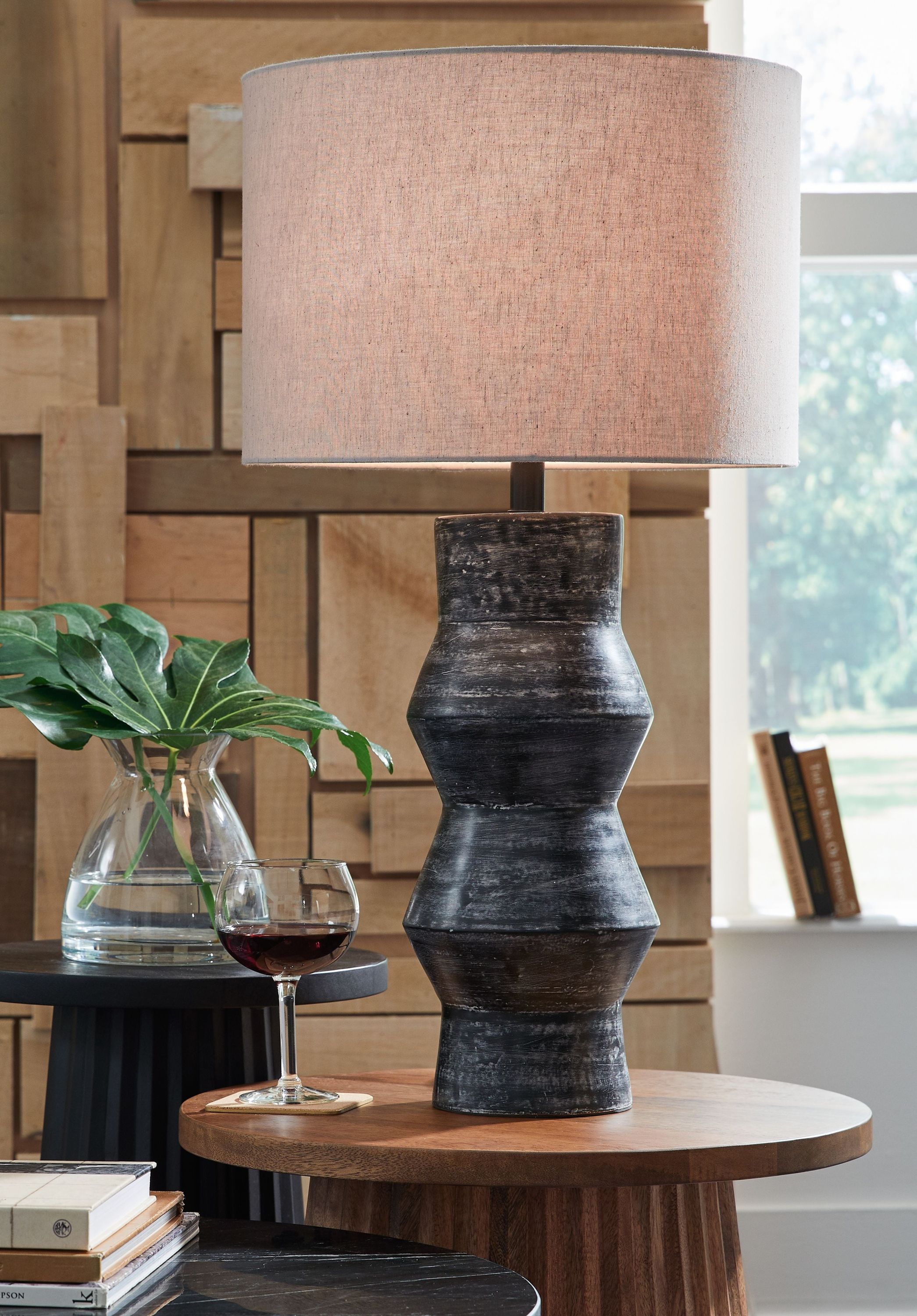 Kerbert - Terracotta Table Lamp - Distressed Black - Image 3