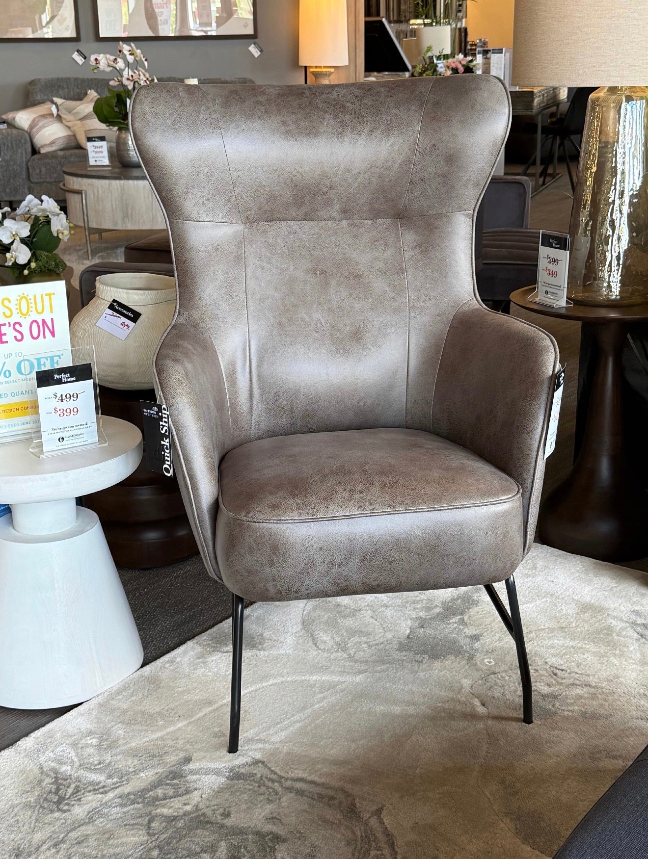 370 Accent Chair – Grey