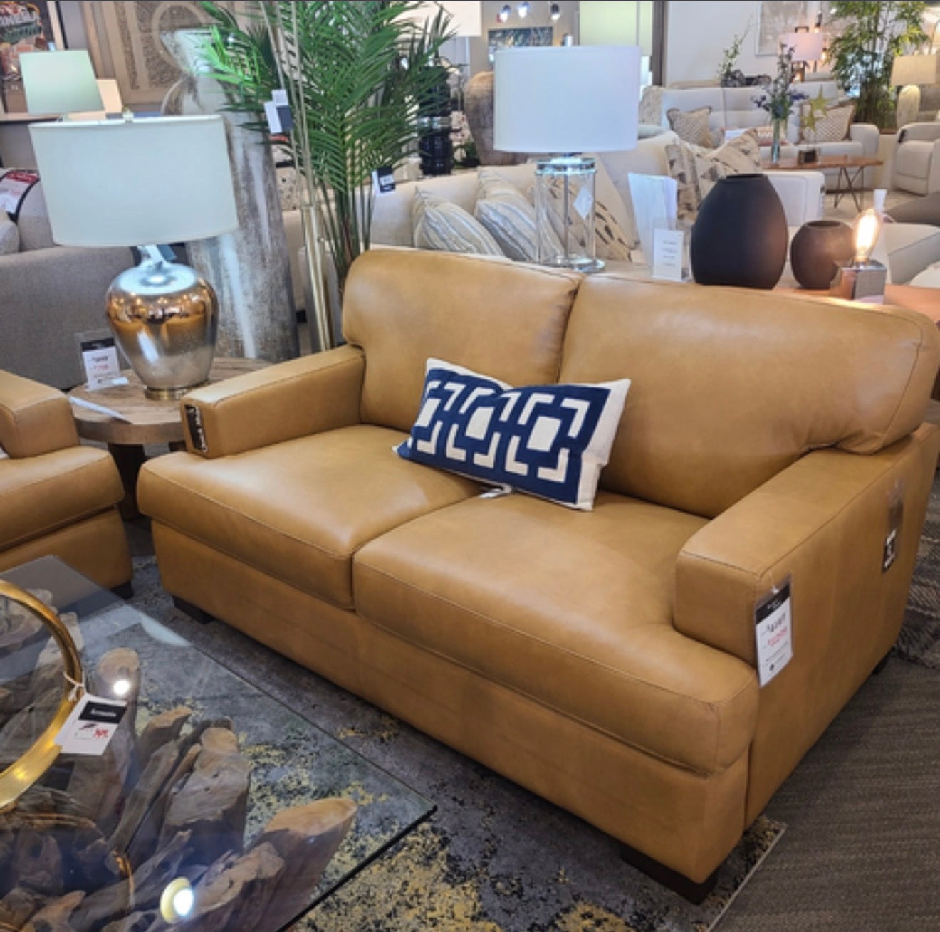 Brema Loveseat - Image 1
