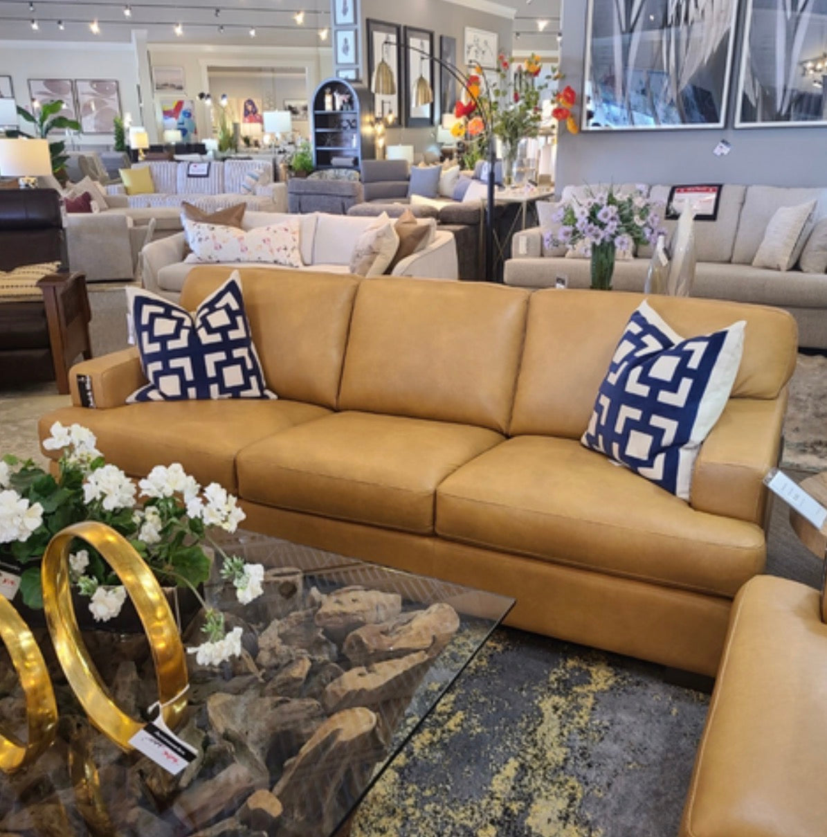 Brema Loveseat - Image 2