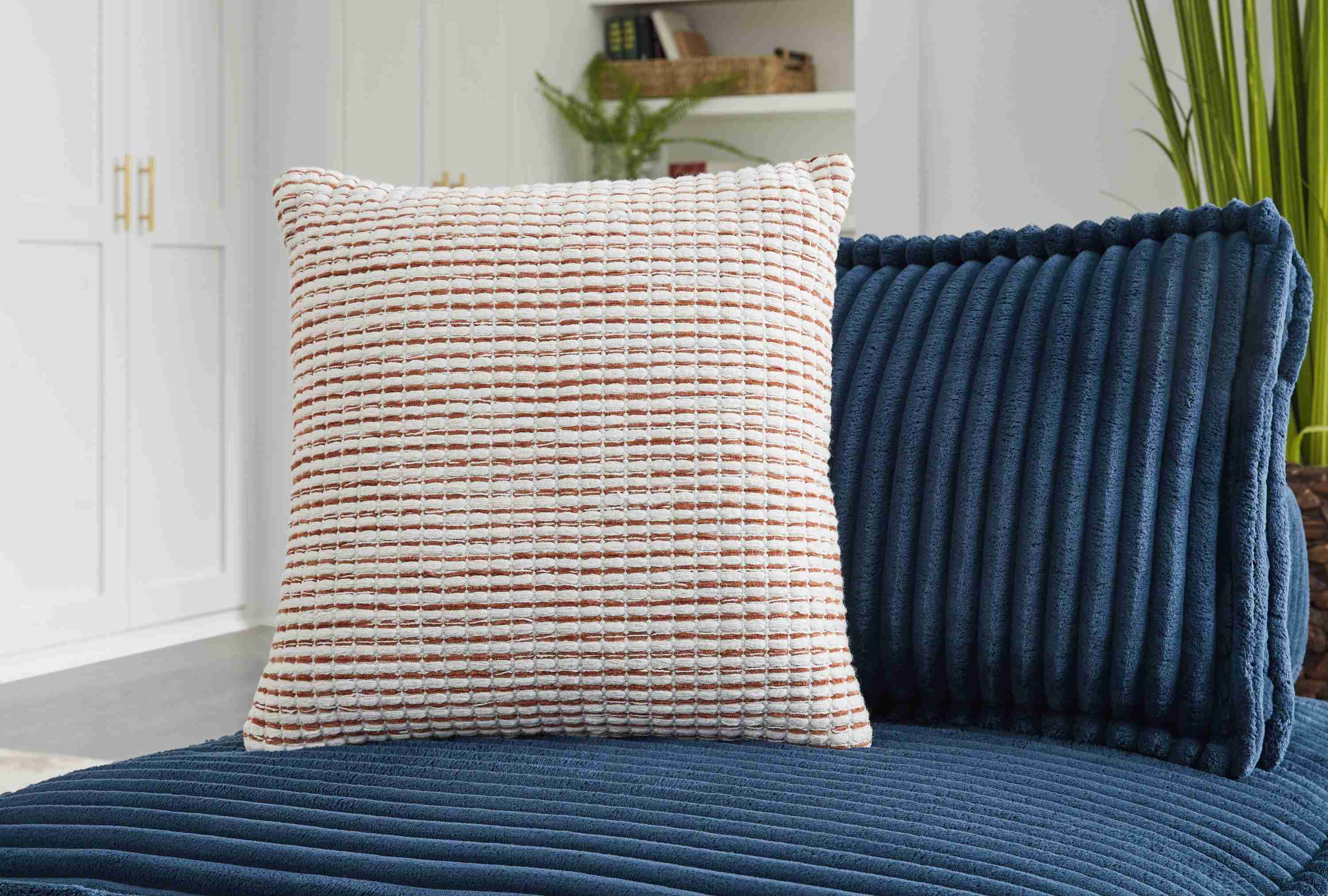 Nashlin - Pillow - Image 2