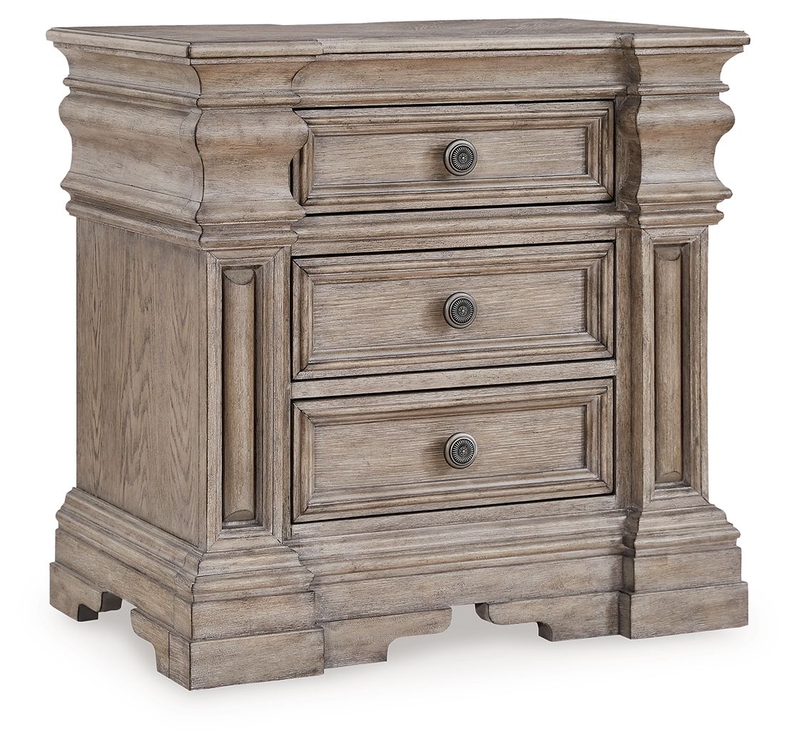 Blairhurst – Three Drawer Night Stand – Light Grayish Brown